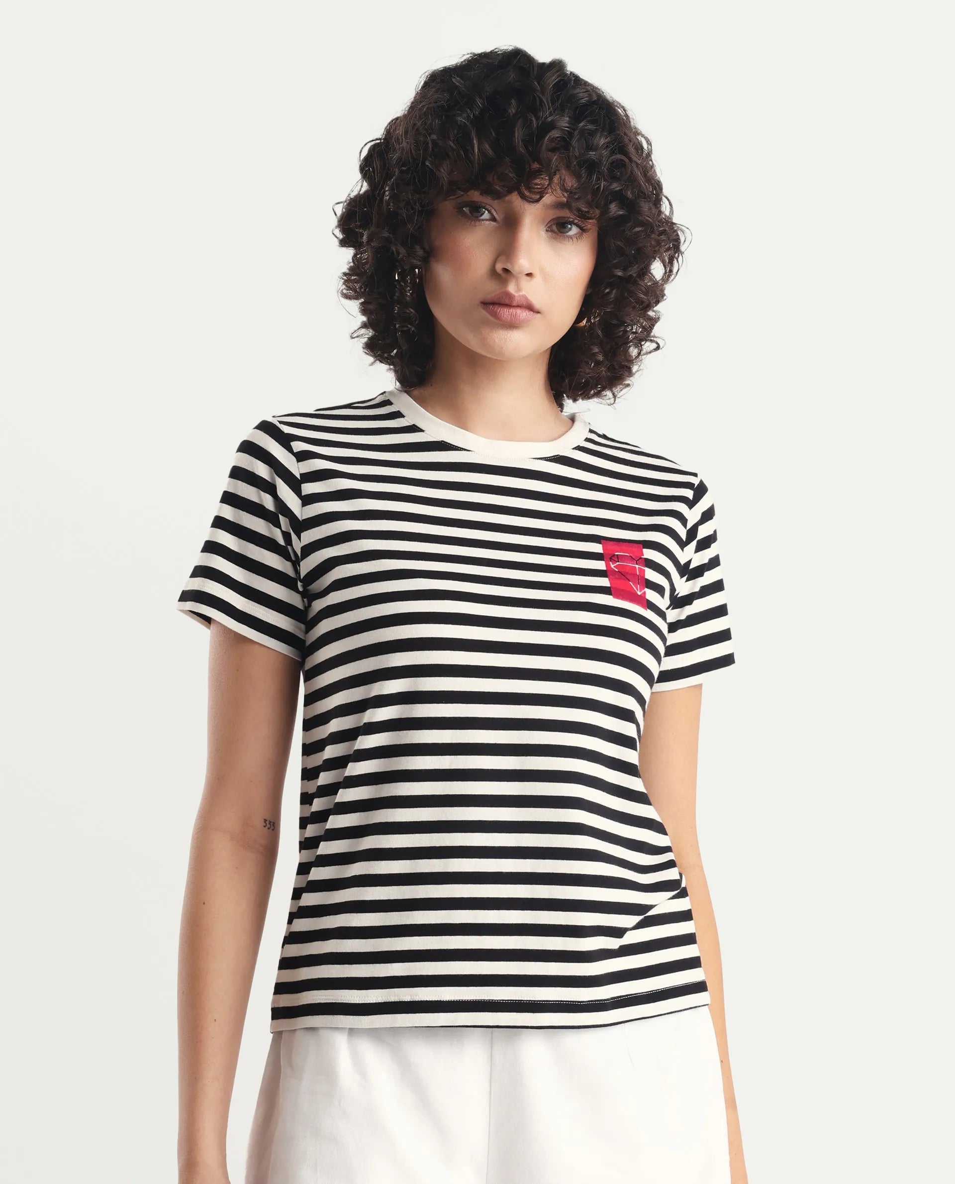 Rareism Women's Yaro Black Cotton Blend Crew Neck Graphic Print Regular Fit T-Shirt