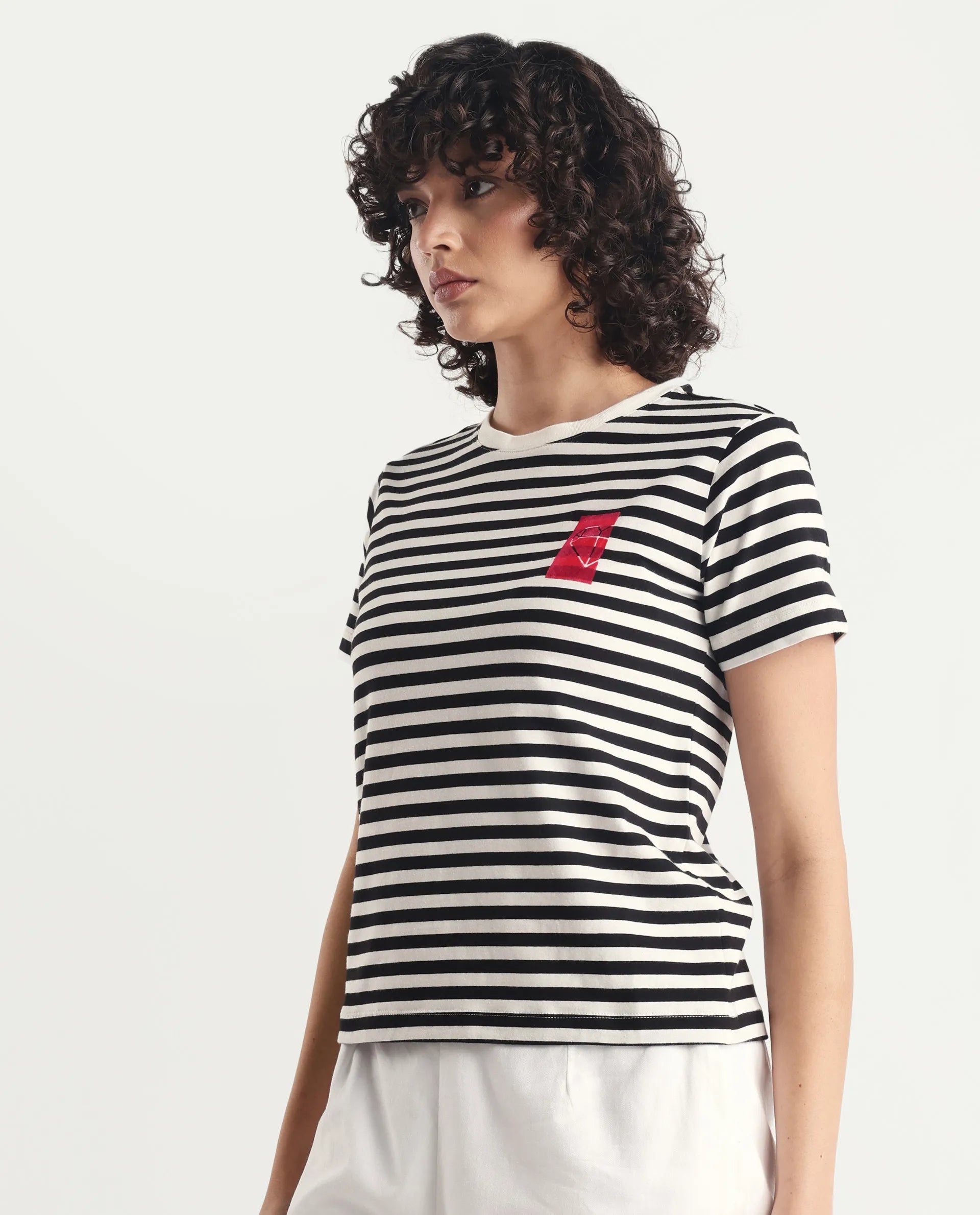 Rareism Women's Yaro Black Cotton Blend Crew Neck Graphic Print Regular Fit T-Shirt