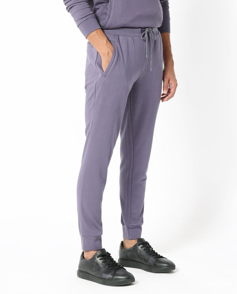 RARE RABBIT MENS YAZU PURPLE TRACK PANT COTTON POLYESTER TERRY FABRIC MID RISE KNITTED DRAW STRING CLOSURE