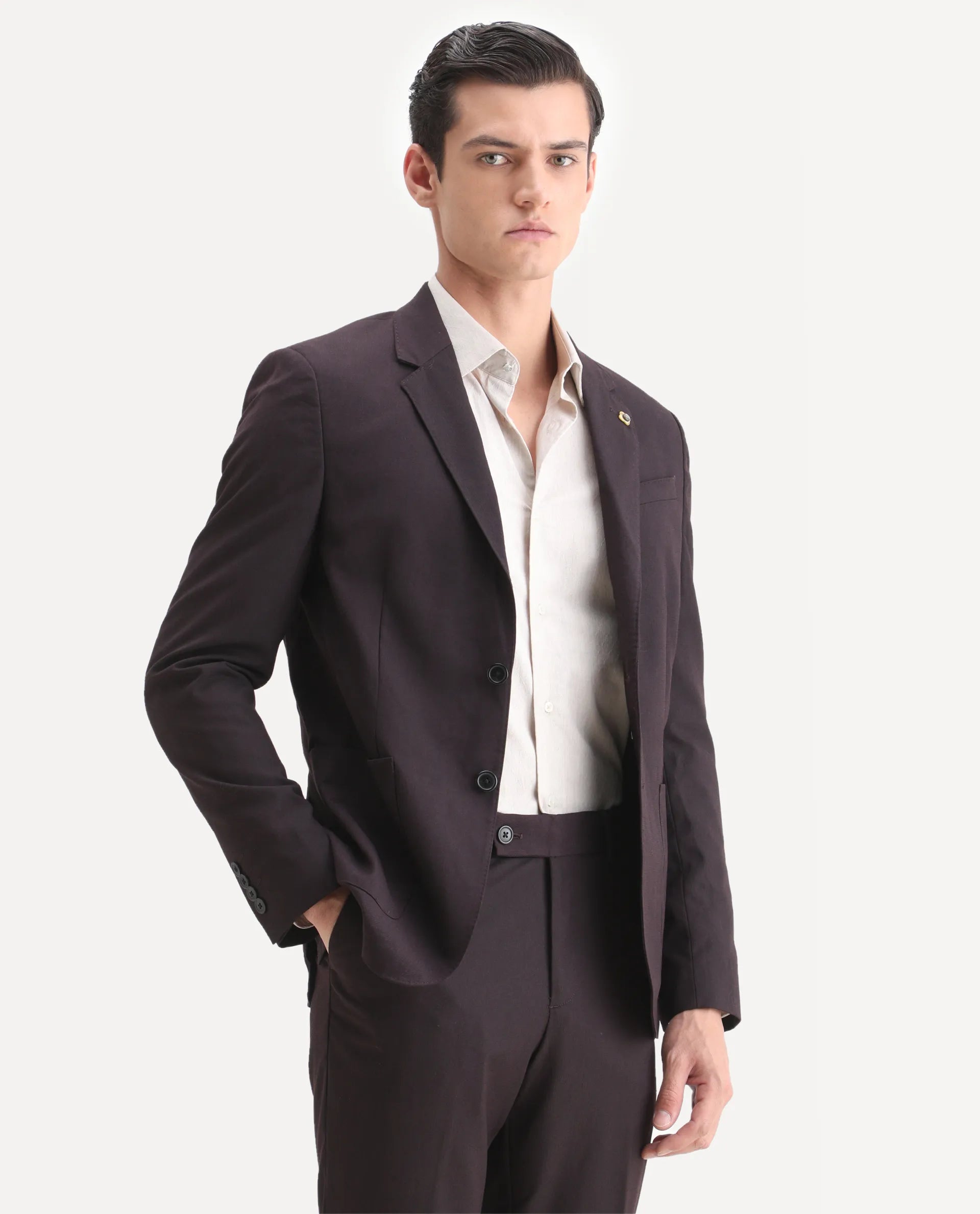 Rare Rabbit Men's Zanza Maroon Polyester Plain Tailored Fit Full Sleeve Lapel Neck Suits