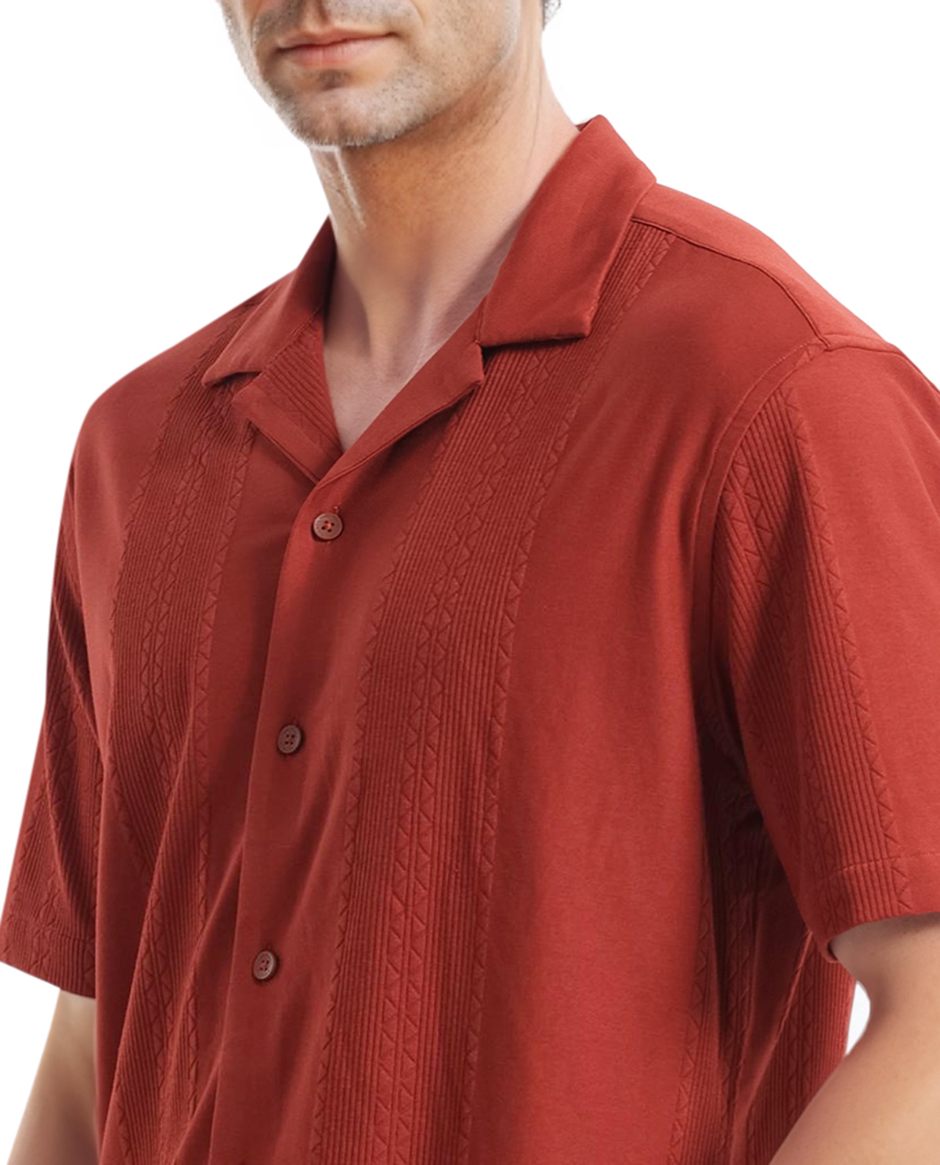 Rare Rabbit Men Zino Brown Short Sleeve Cuban Collared Button Closure Boxy Fit Seersucker Shirt