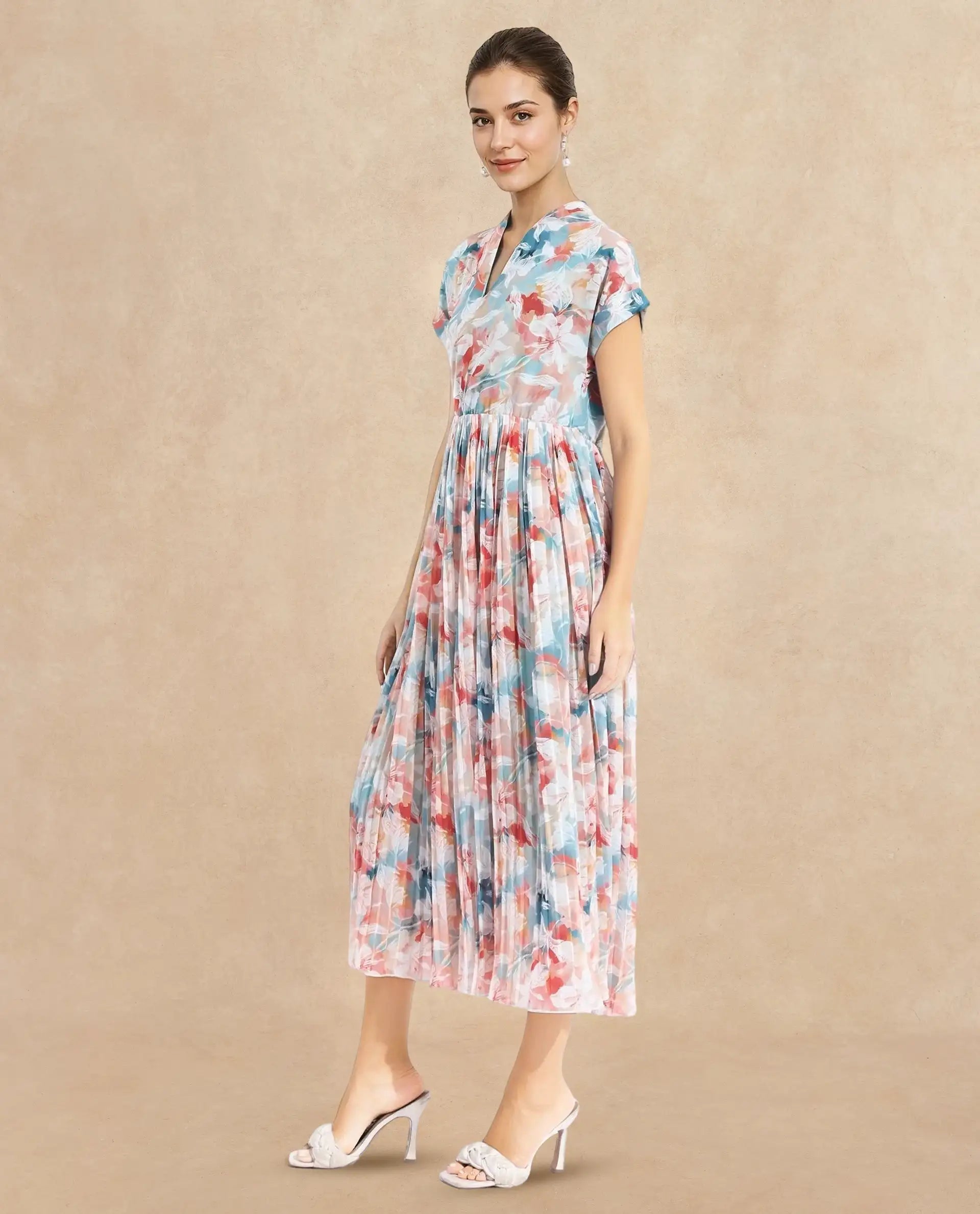 Rareism Women Zinuzu Light Multi Extended Sleeves V-Neck Fit And Flare Midi Floral Print Dress