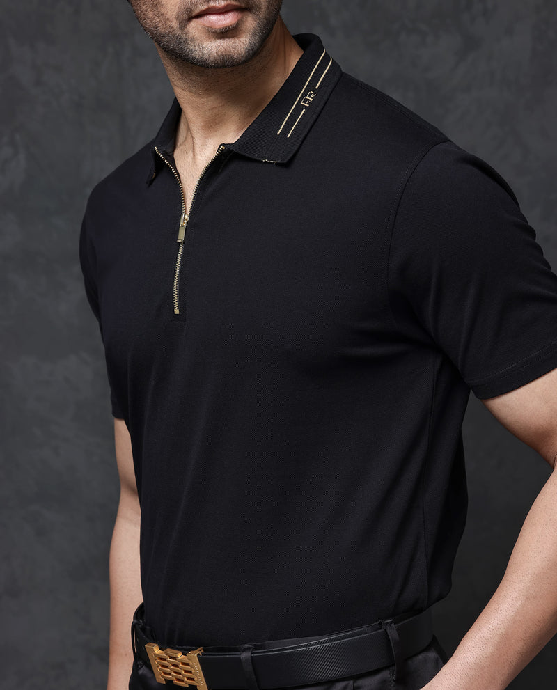Rare Rabbit Mens Zire Black Short Sleeve Regular Fit Monogram Collar Solid Polo T-Shirt