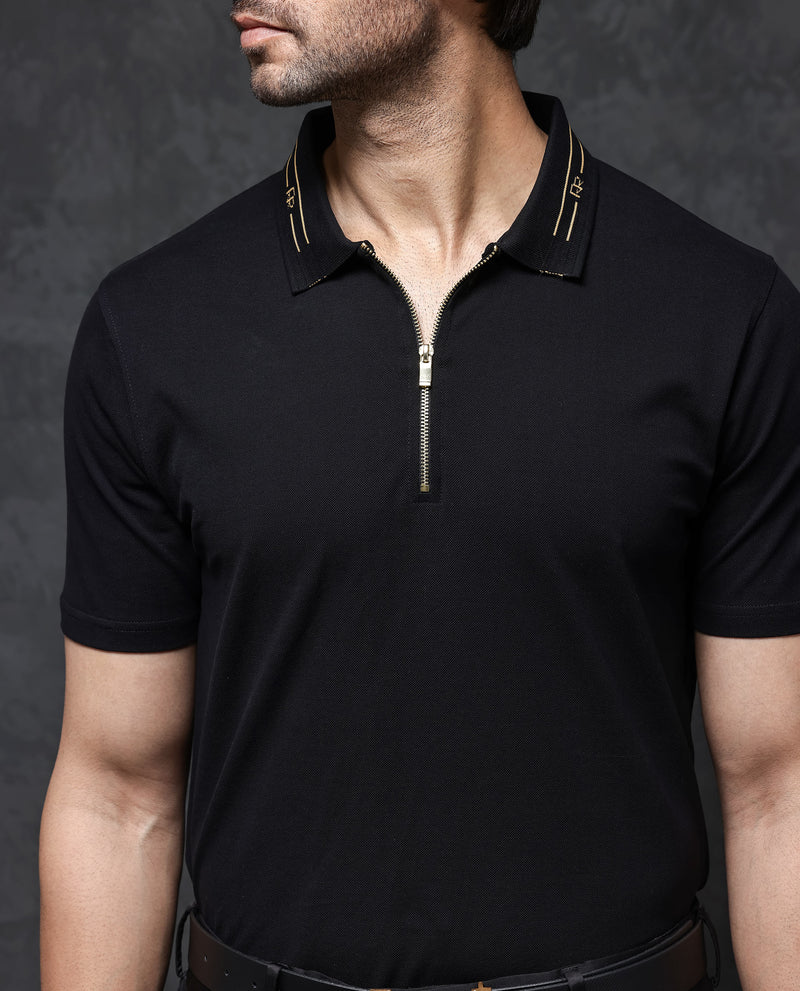 Rare Rabbit Mens Zire Black Short Sleeve Regular Fit Monogram Collar Solid Polo T-Shirt