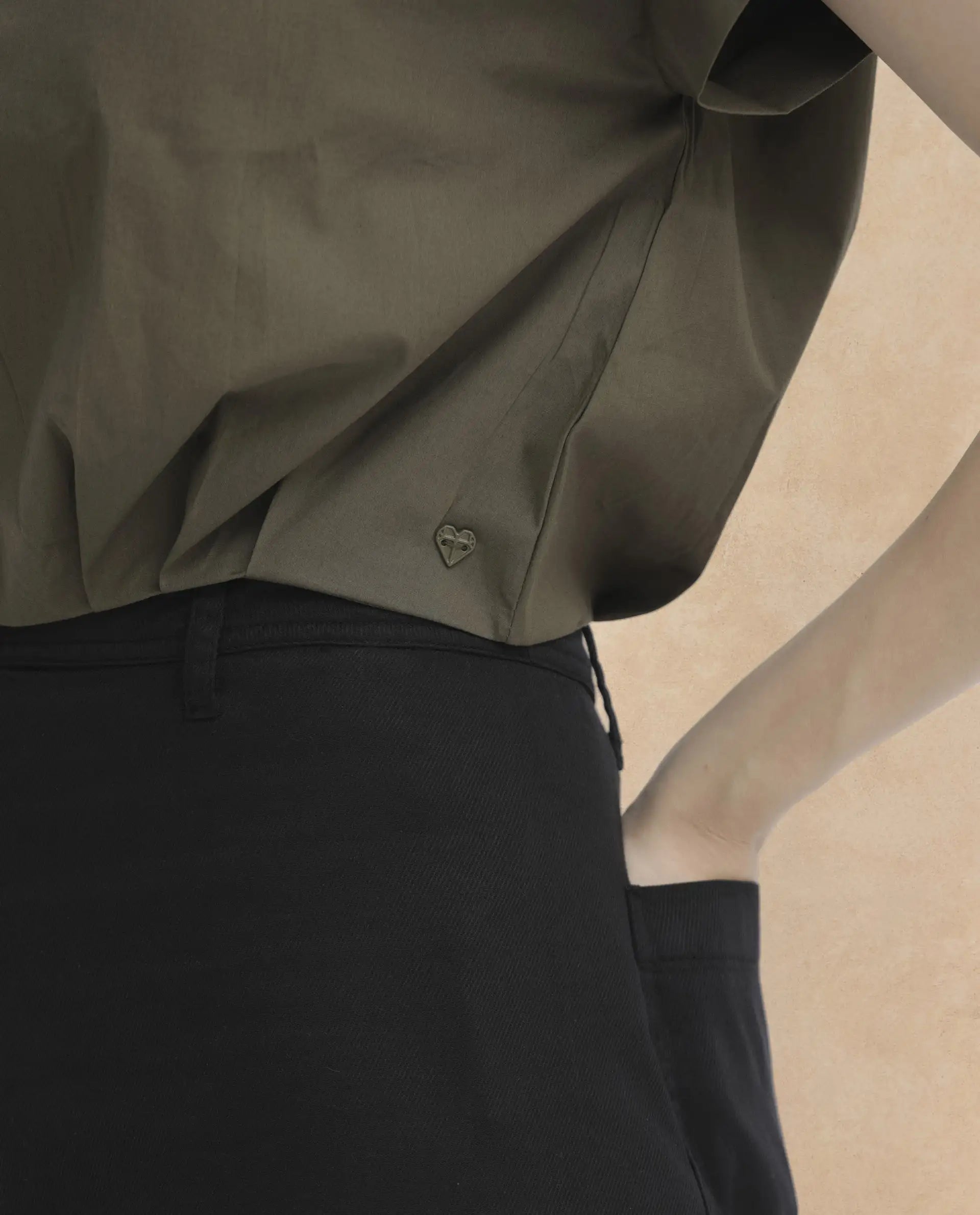 Rareism Women Zuckery Olive Cotton Polyester Fabric Short Sleeves Zip Closure Collared Neck Extended Sleeve Regular Fit Plain Cropped Top