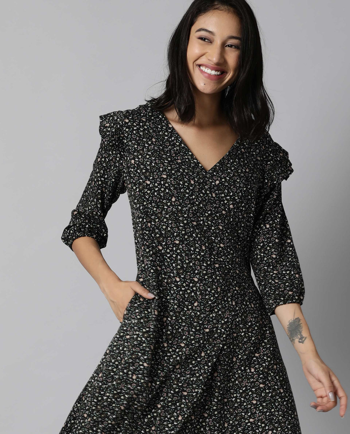 Rareism Women Zuri Green Dress Full Sleeves Printed