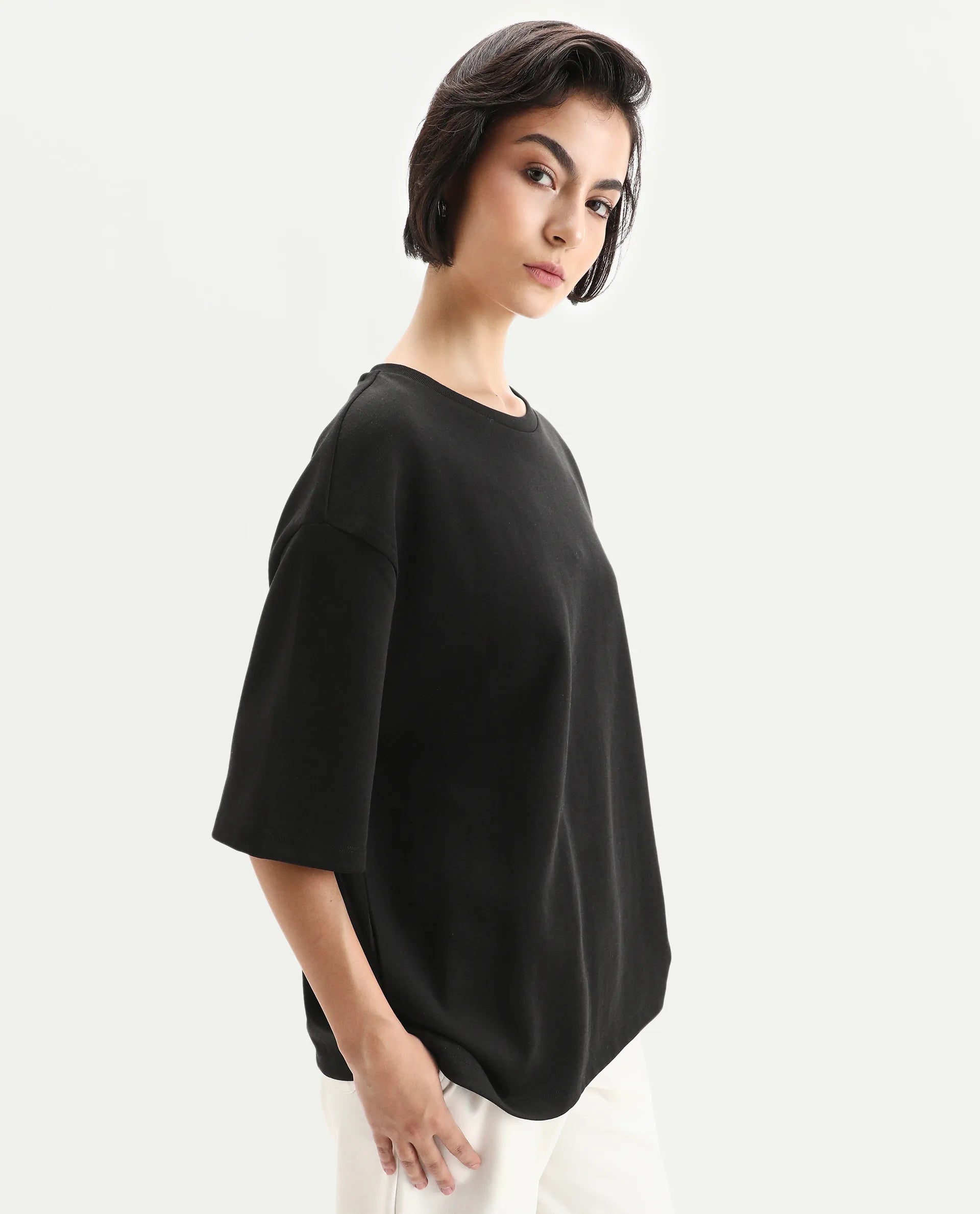 Rareism Women's Afsko T Black Cotton Blend Crew Neck Plain Relaxed Fit T-Shirt