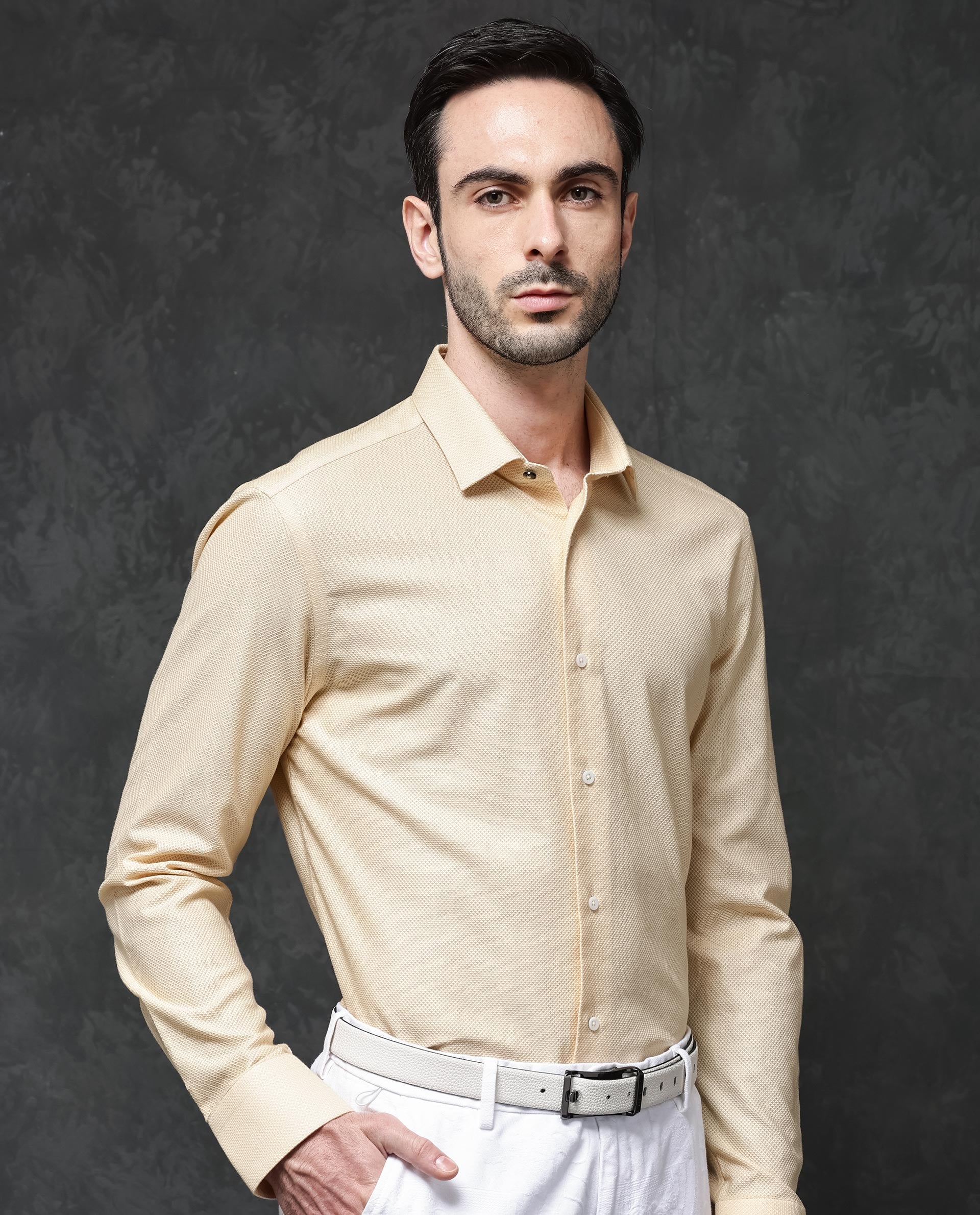 Rare Rabbit Mens Astron Pastel Yellow Full Sleeve Solid Dobby Shirt