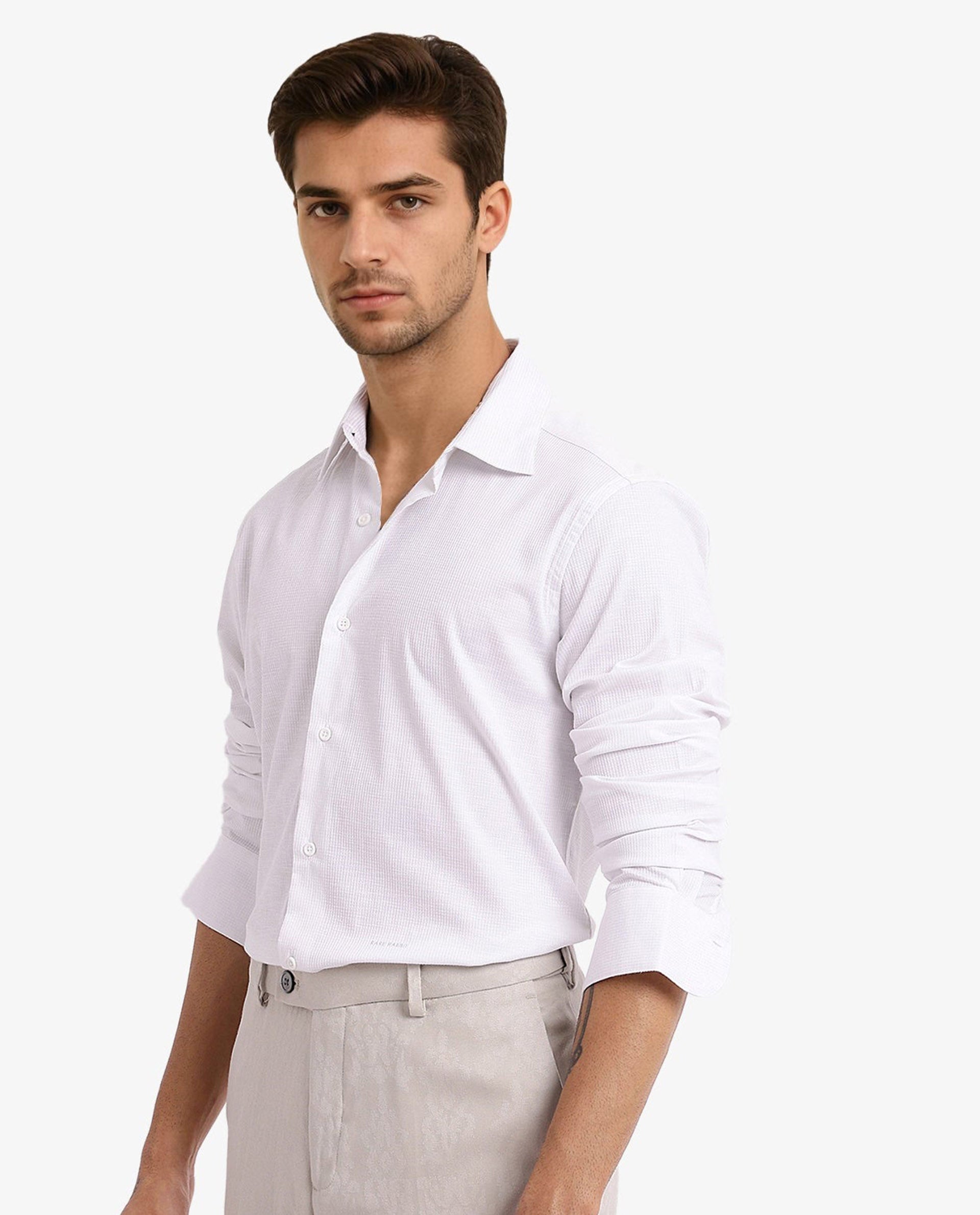 Rare Rabbit Men's Auxon White Polyester Cotton Fabric Blend Full Sleeve Regular Fit Solid Textured Shirt