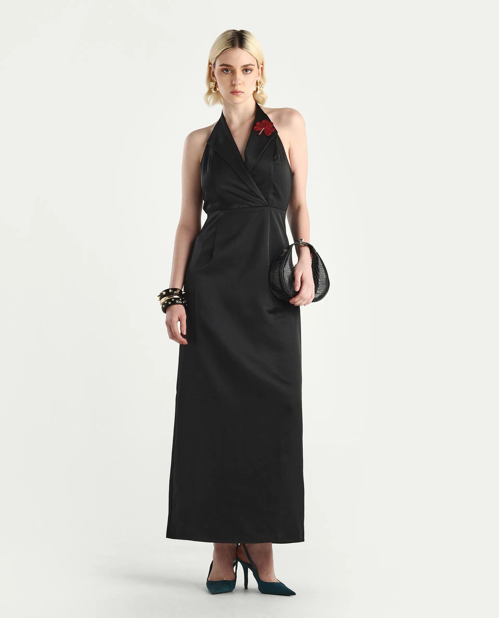 Buy Avila - Black Solid Fitted Maxi Dress| Rareism Buy Avila - Black Solid Fitted Maxi Dress| Rareism