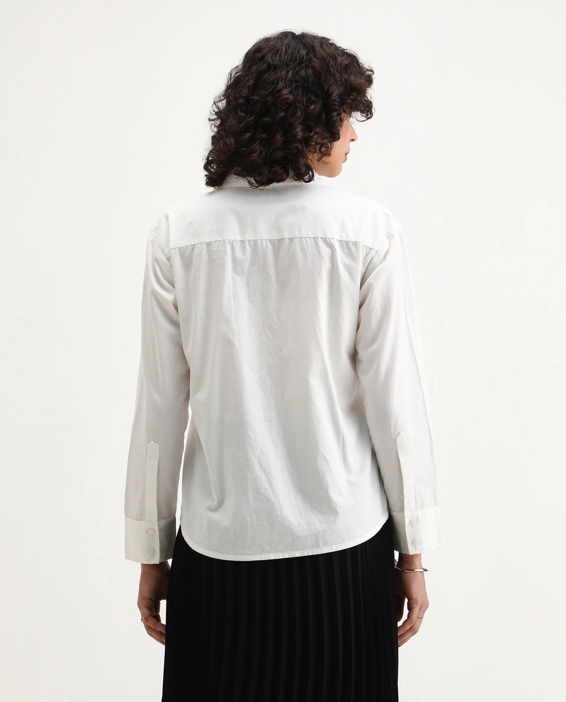 Rareism Women's Bhanik White Cotton Spread Collar Plain Cuffed Sleeve Regular Fit Shirt