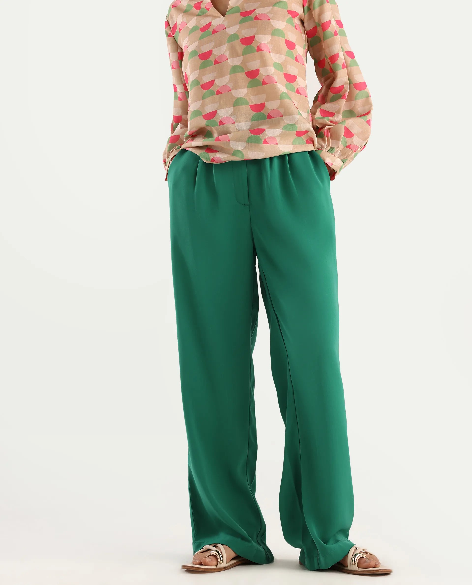 Rareism Women's Buell Green Polyester Plain Ankle Length Straight Fit Trouser