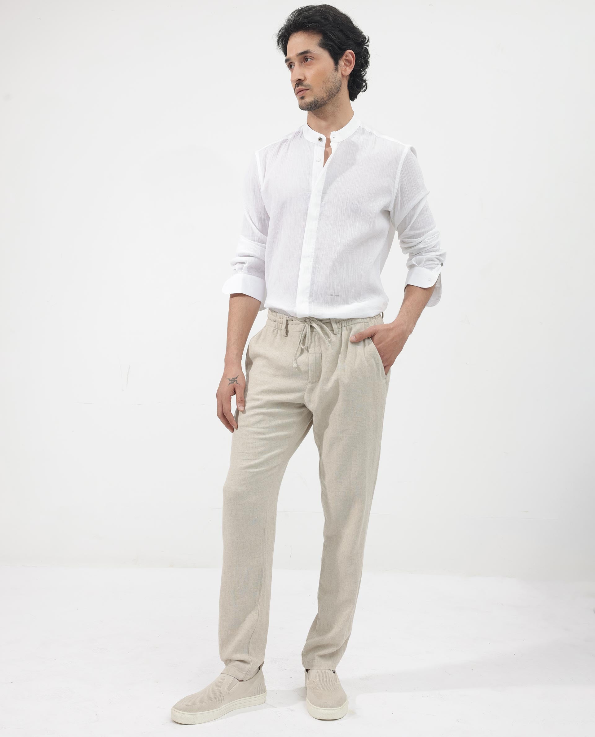 Rare Rabbit Men's Crinkle LS White Cotton Fabric Mandarin Collar Full Sleeves Solid Crinkle Effect Shirt