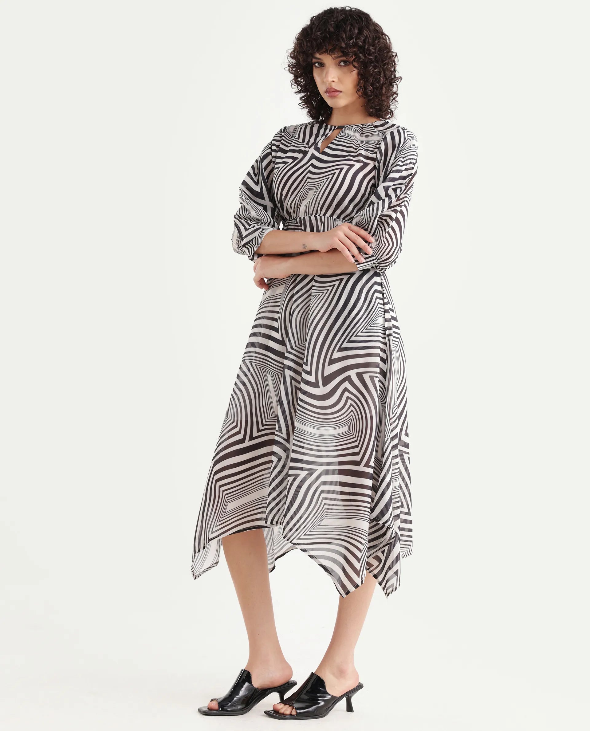 Rareism Women's Dilob Black Polyester Drop Collar Abstract Print Cuffed Sleeve Maxi Flared Dress