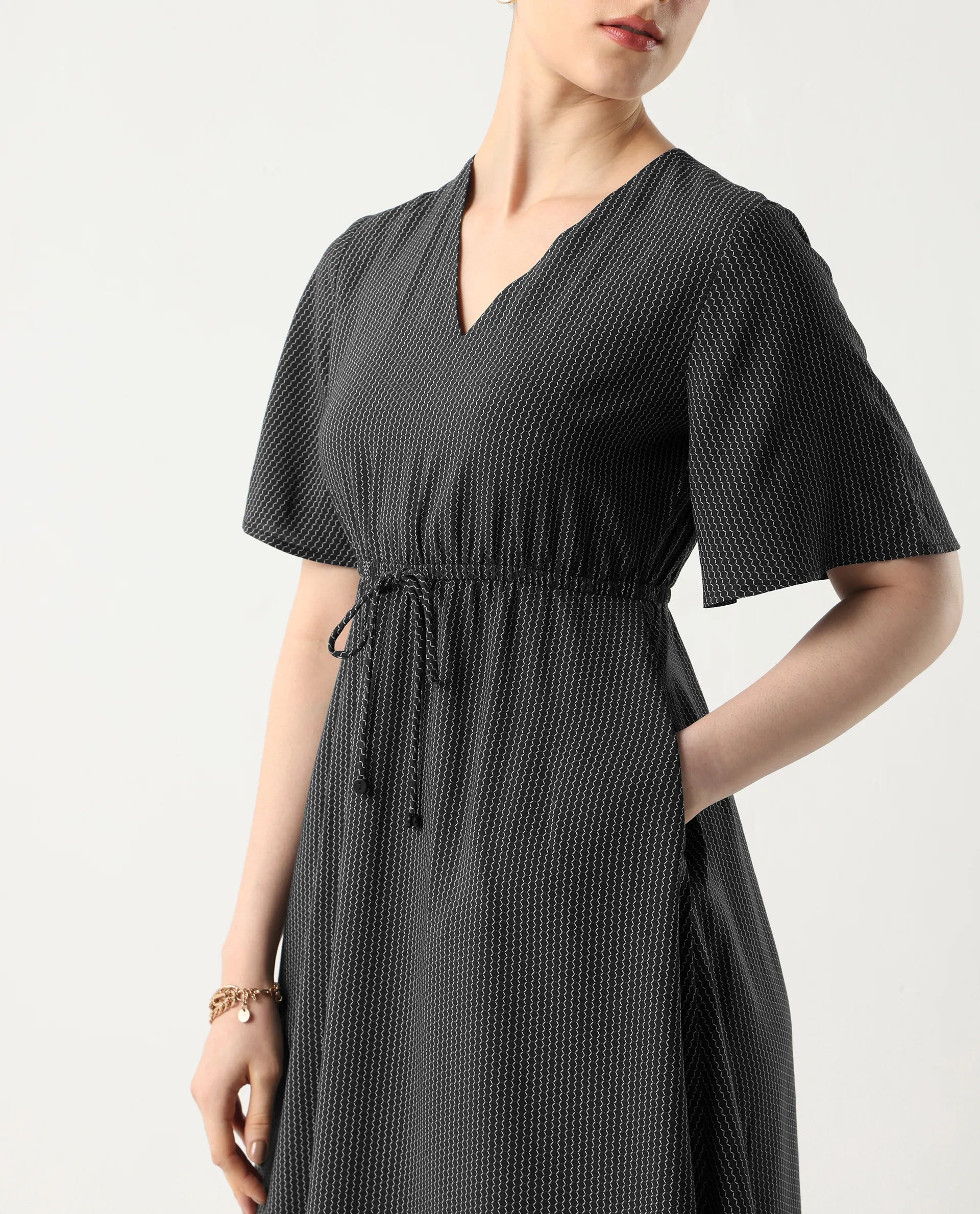 Rareism Women's Eloys Black Viscose V-Neck Flared Printed Midi Dress