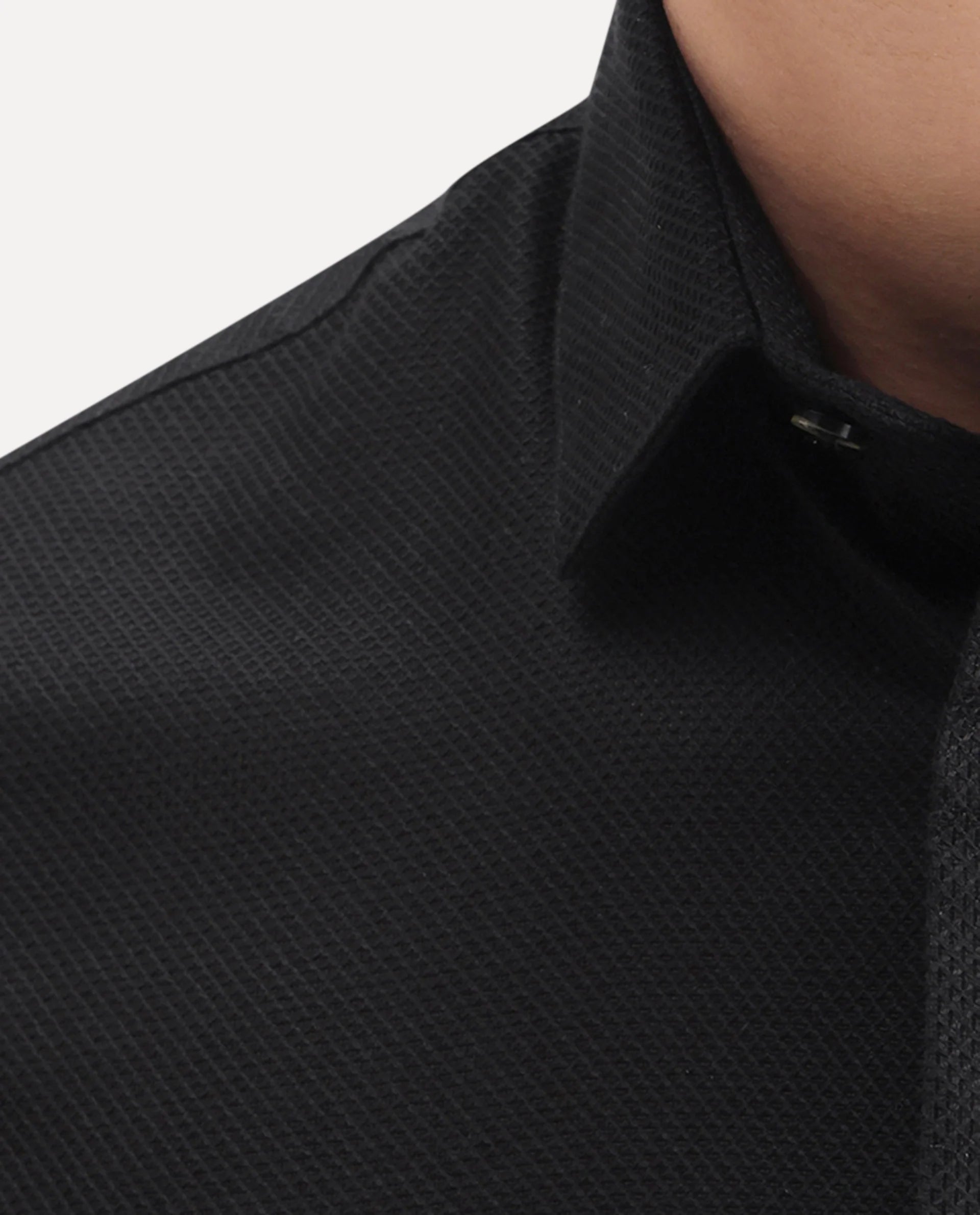 Rare Rabbit Men's Astron 25 Black Cotton Blend Plain Regular Fit Full Sleeve Collared Shirt