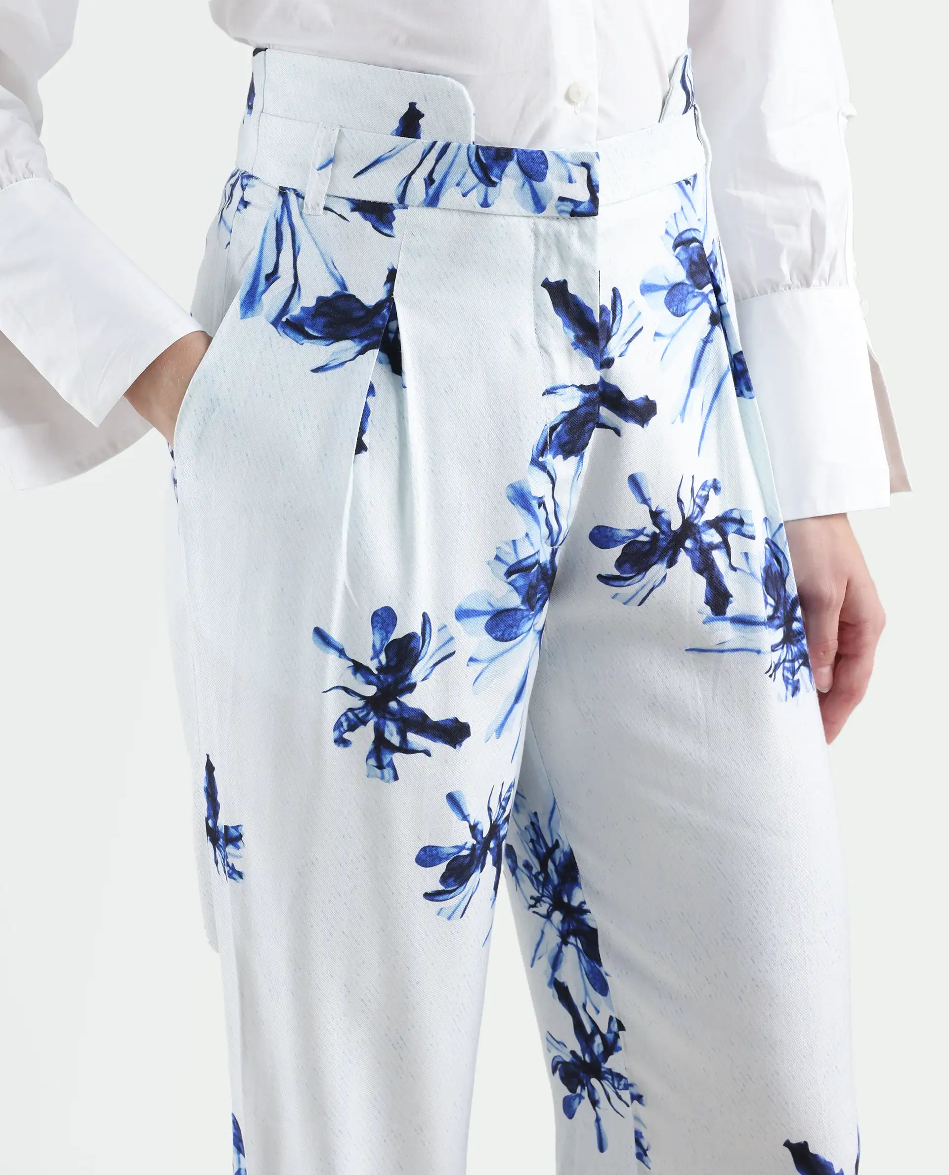 Rareism Women's Irish White Polyester Blend Floral Print Ankle Length Regular Fit Trouser