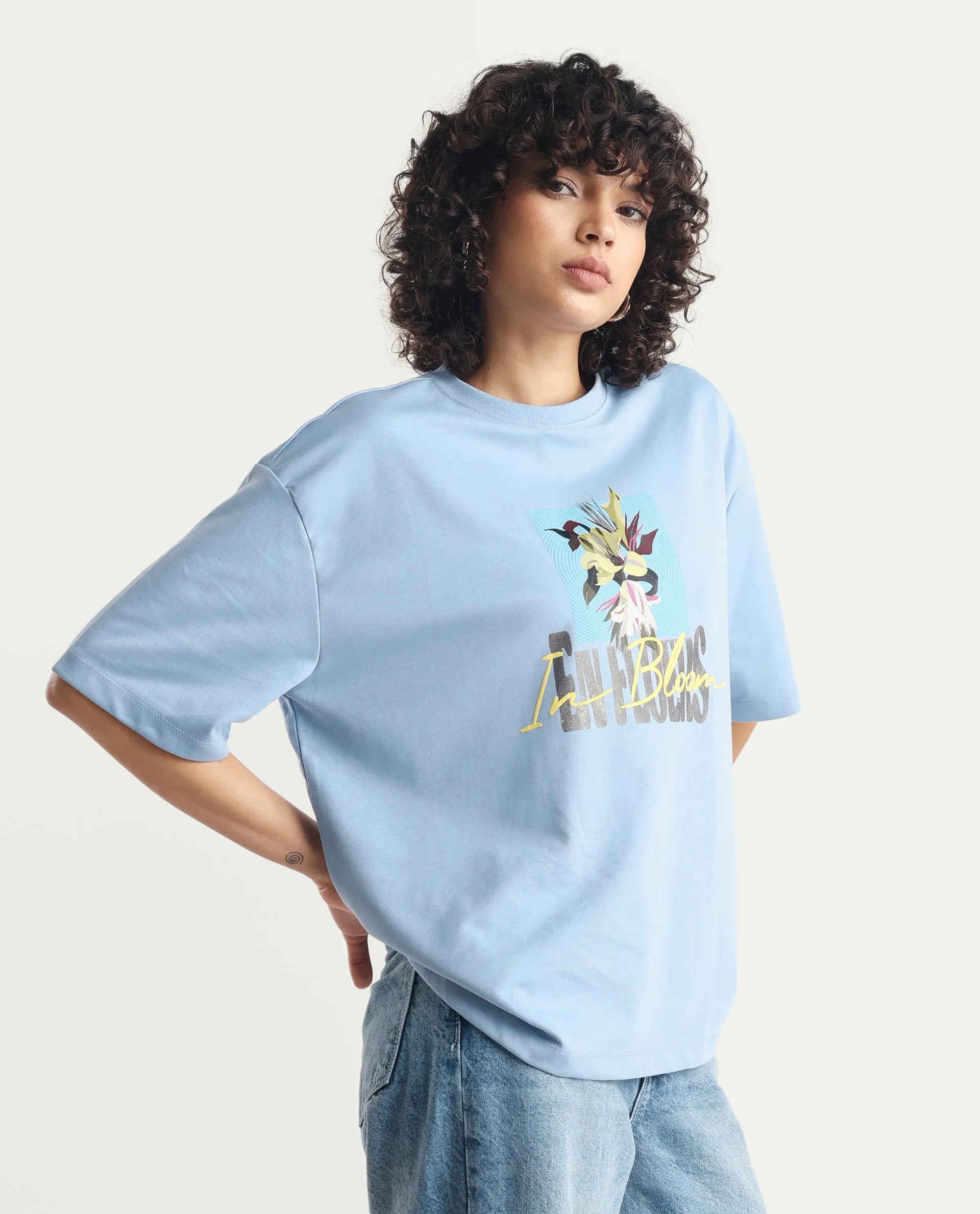 Rareism Women's Klove Light Multi Cotton Blend Crew Neck Graphic Print Oversized T-Shirt