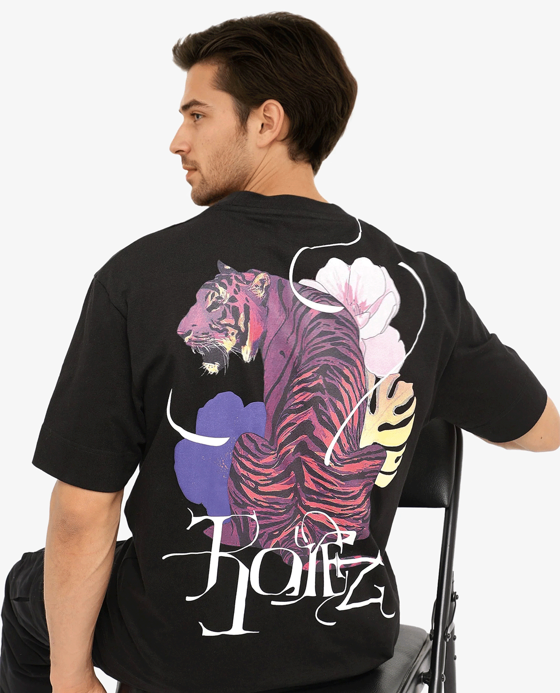 Rare Rabbit Men Knix Black Short Sleeve Crew Neck Oversized Fit Animal Back Print T-Shirt