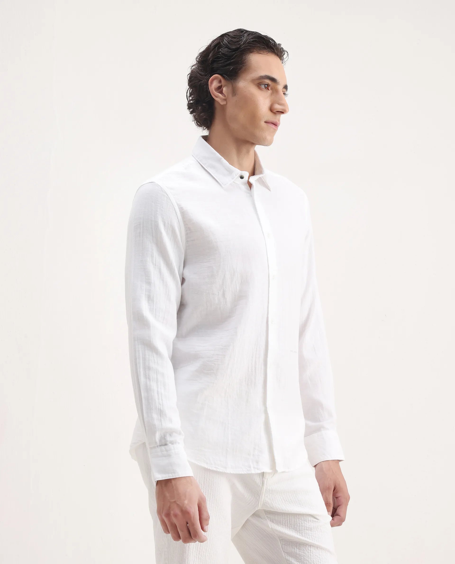 Rare Rabbit Men's Lassen Ls White Cotton Plain Relaxed Fit Full Sleeve Collared Shirt