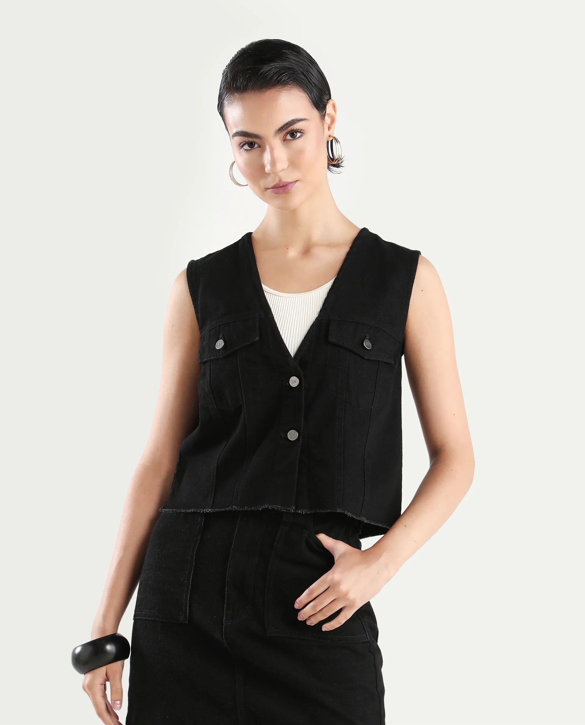 Rareism Women's Laze Black Cotton V-Neck Plain Sleeveless Crop Regular Fit Jacket