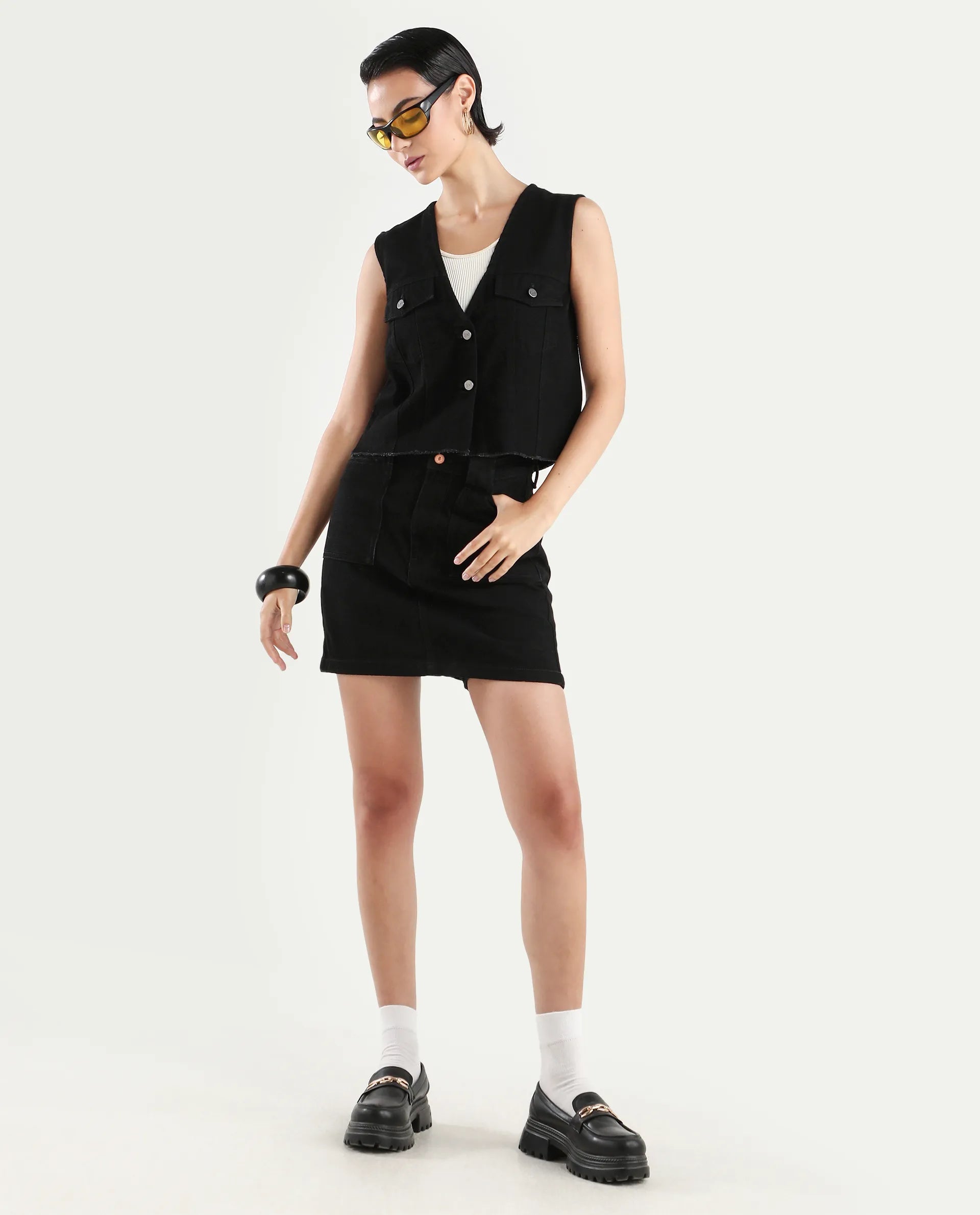 Rareism Women's Laze Black Cotton V-Neck Plain Sleeveless Crop Regular Fit Jacket