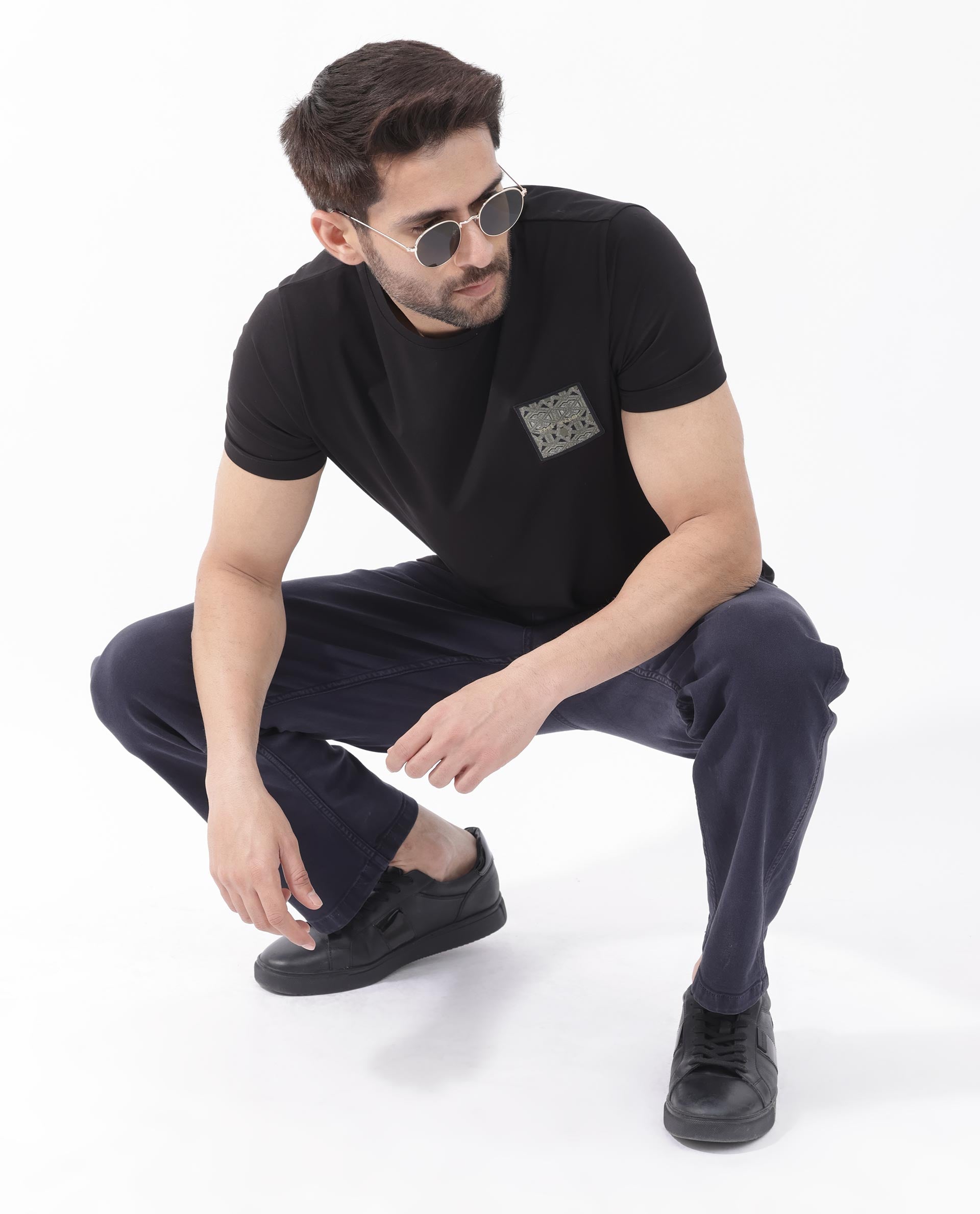 Rare Rabbit Mens Leonel Black Short Sleeve Graphic T-Shirt