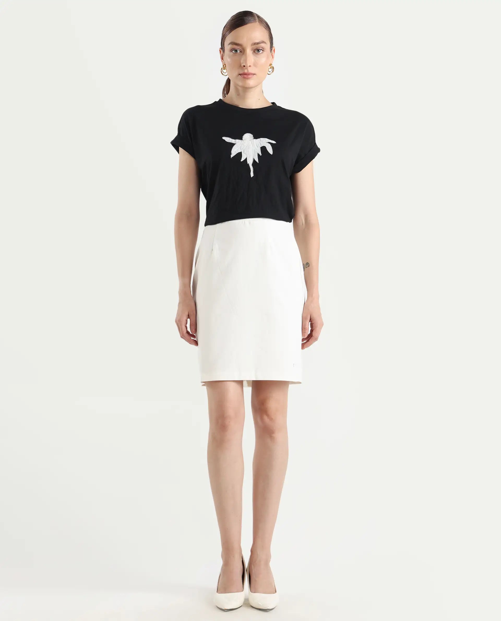 Rareism Women's Melunia White Polyester Blend Plain Knee Length Straight Fit Skirt