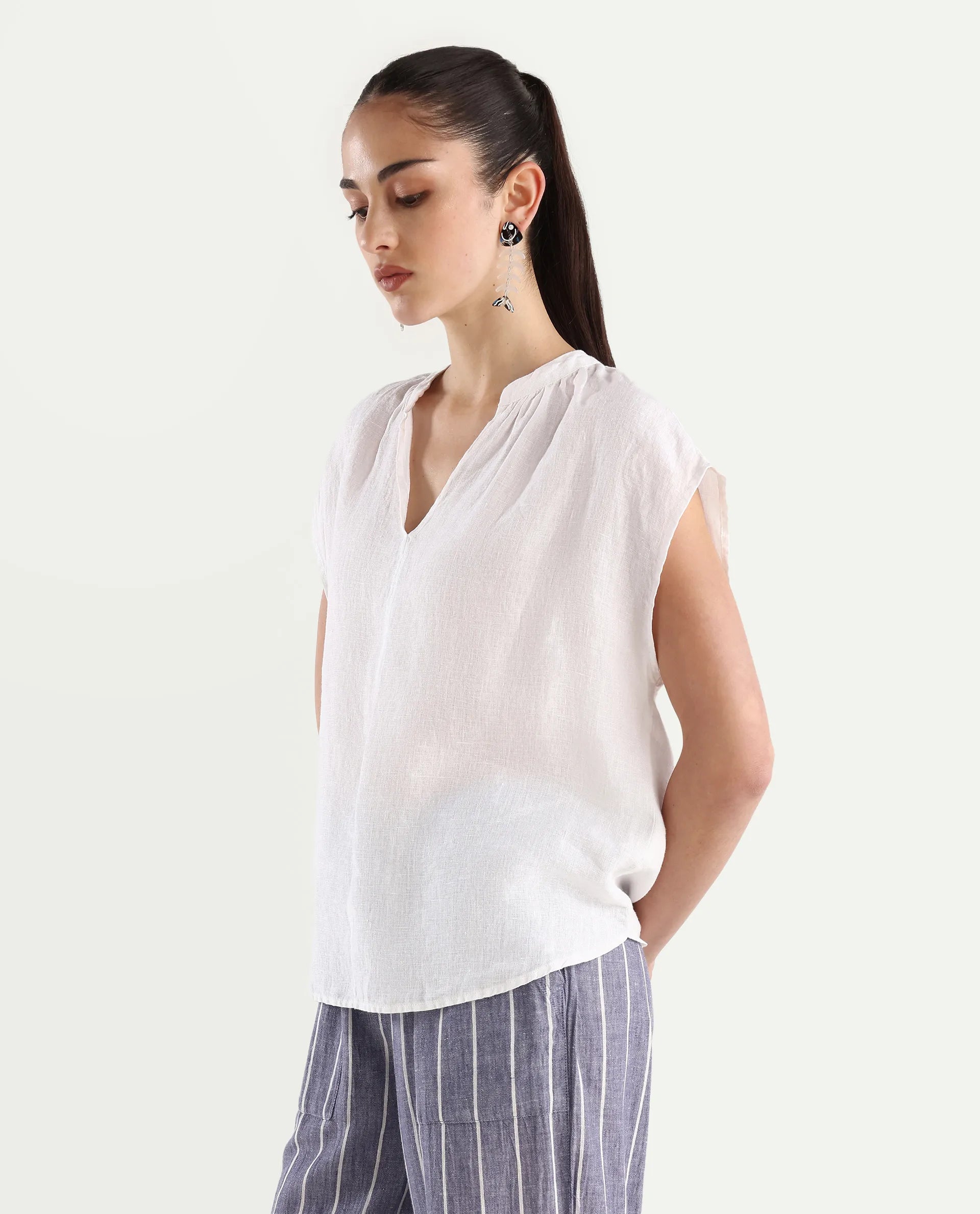 Rareism Women's Nenso White 100% Linen Extended Sleeves Mandarin Collar Relaxed Fit Plain Top