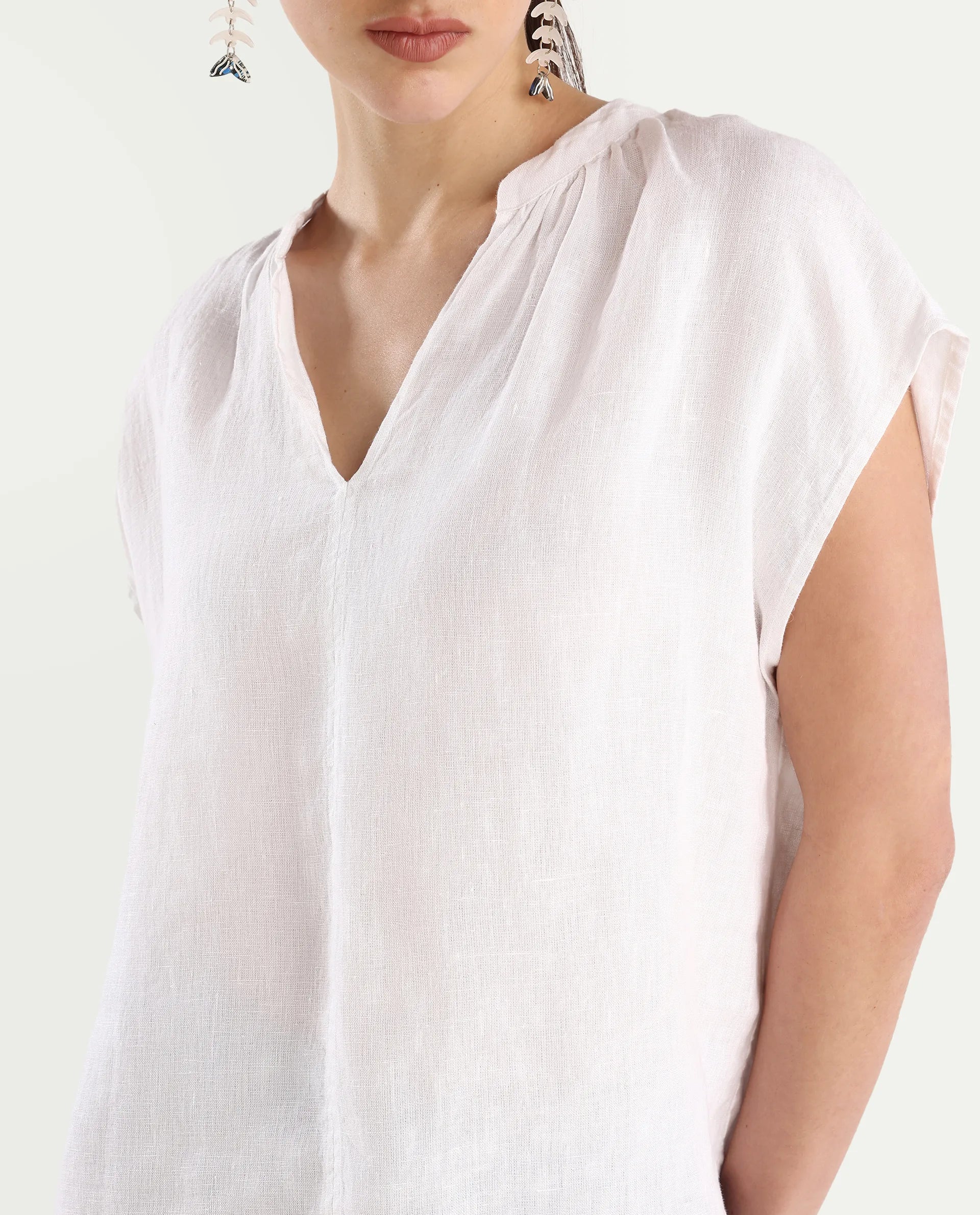 Rareism Women's Nenso White 100% Linen Extended Sleeves Mandarin Collar Relaxed Fit Plain Top