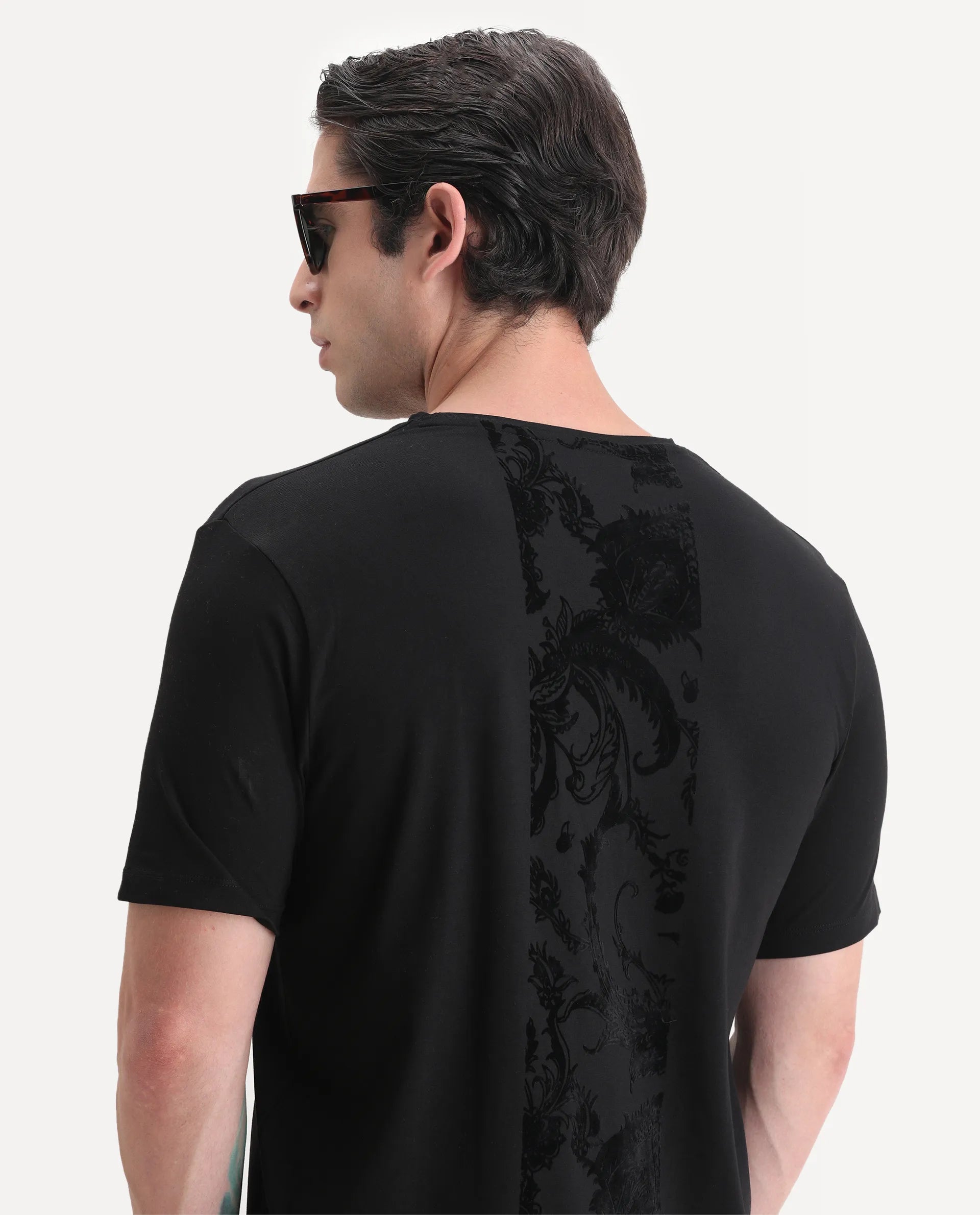 Rare Rabbit Men's Paig Black Cotton Blend Plain Relaxed Fit Half Sleeve Crew Neck T-Shirt