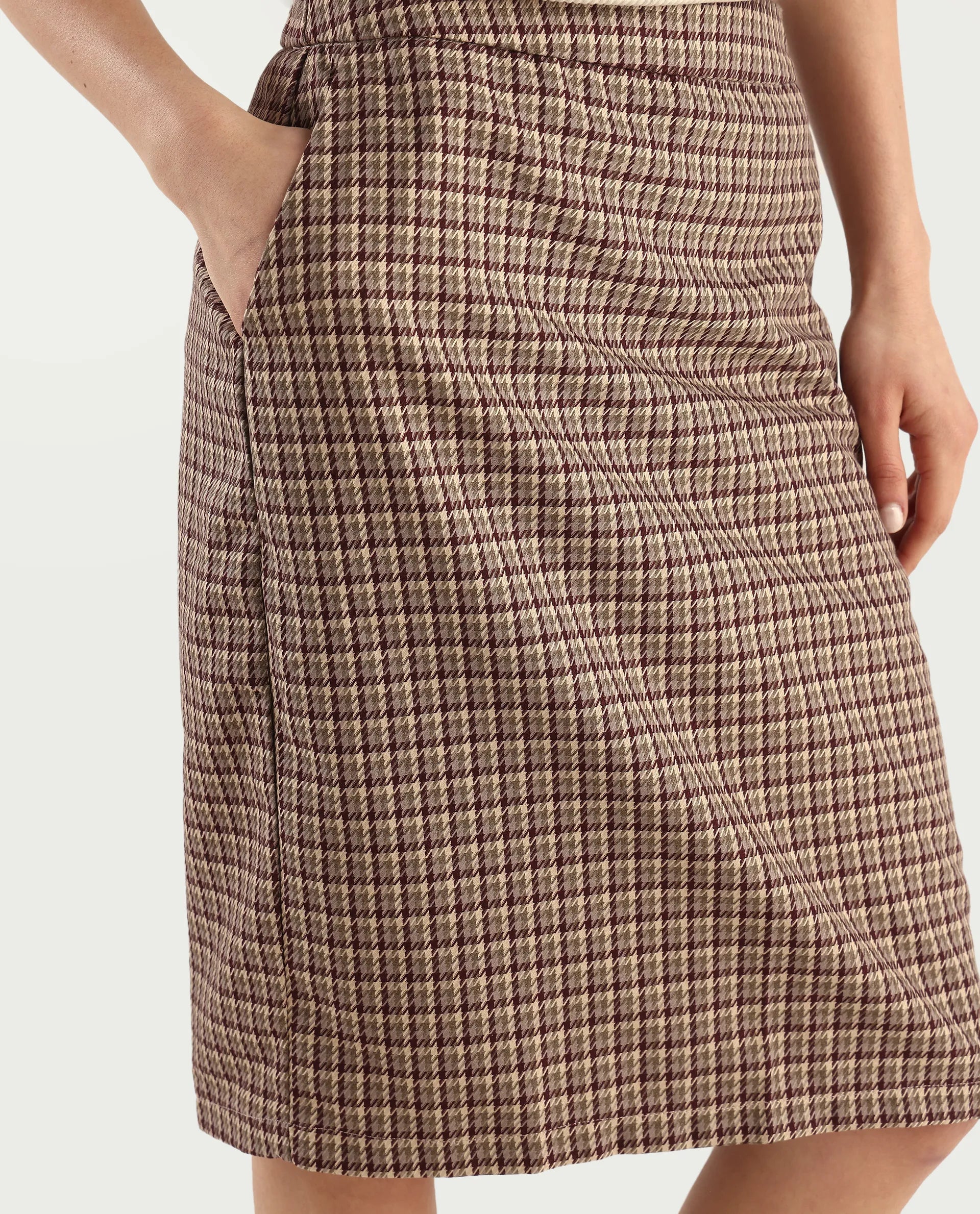 Rareism Women's Paltiu Brown Cotton Blend Checked Mini Regular Fit Skirt