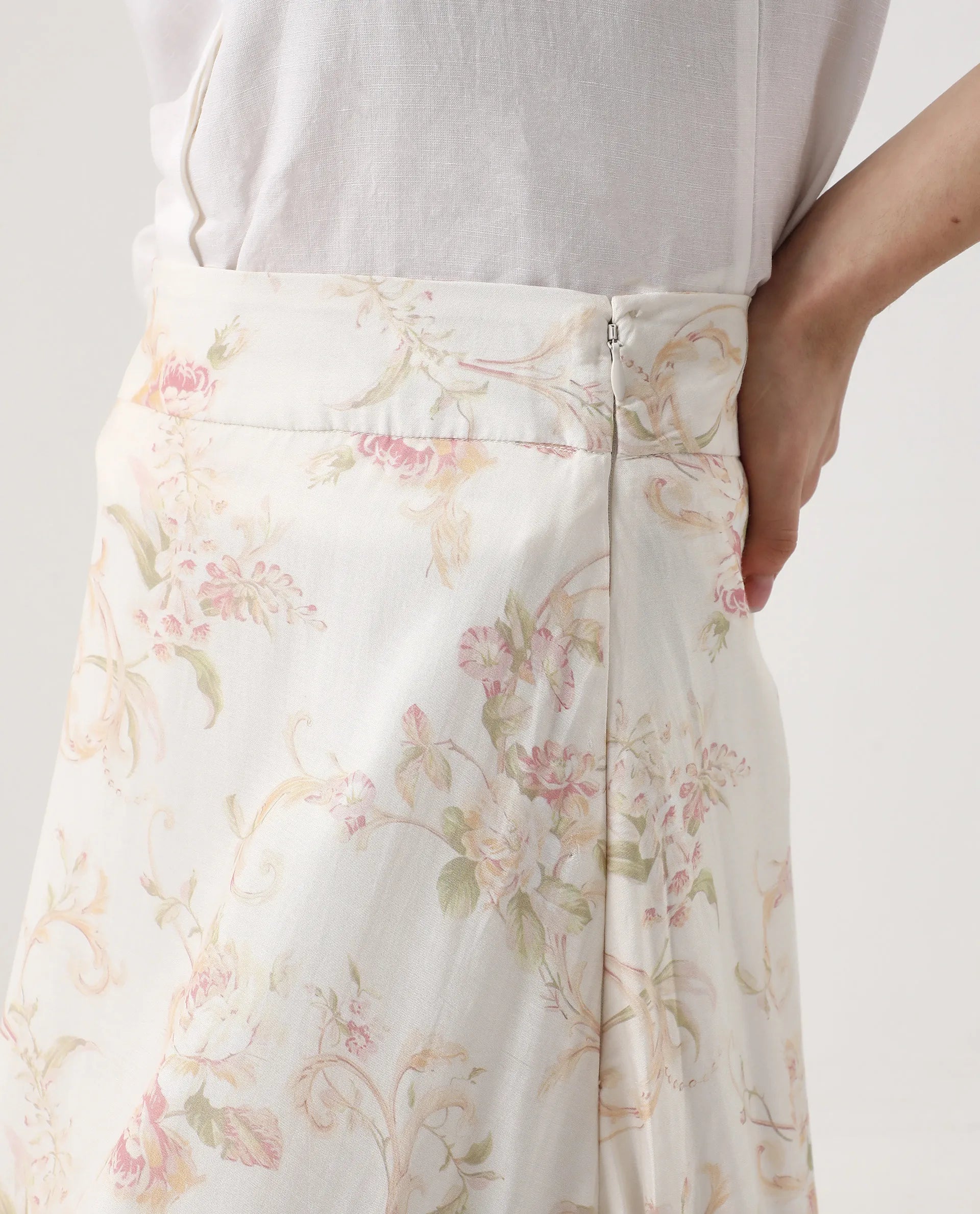 Rareism Women's Prelio Off White Viscose Blend Floral Print Maxi A-Line Skirt