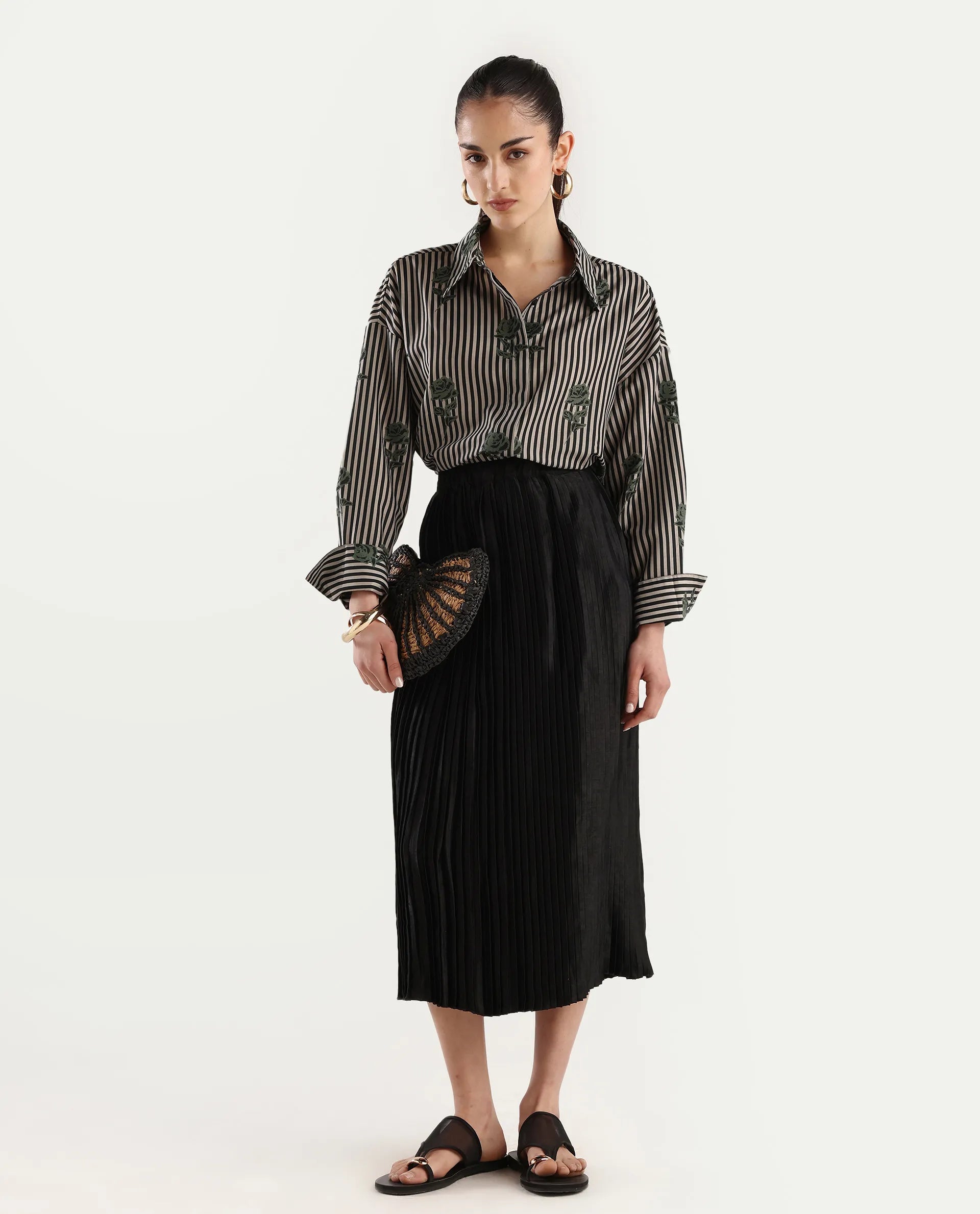 Rareism Women's Rochrille Black Polyester Blend Plain Midi Flared Skirt