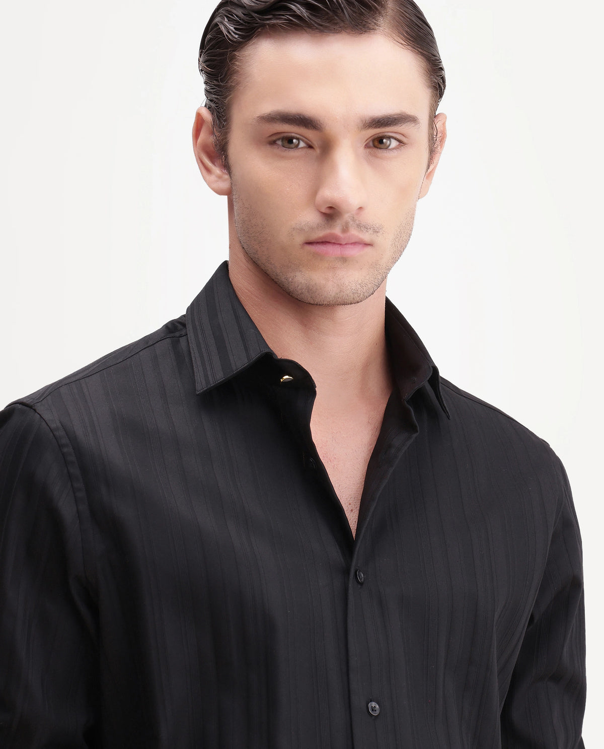 Rare Rabbit Men's Gory Black Cotton Spread Collar Regular Fit Plain Shirt