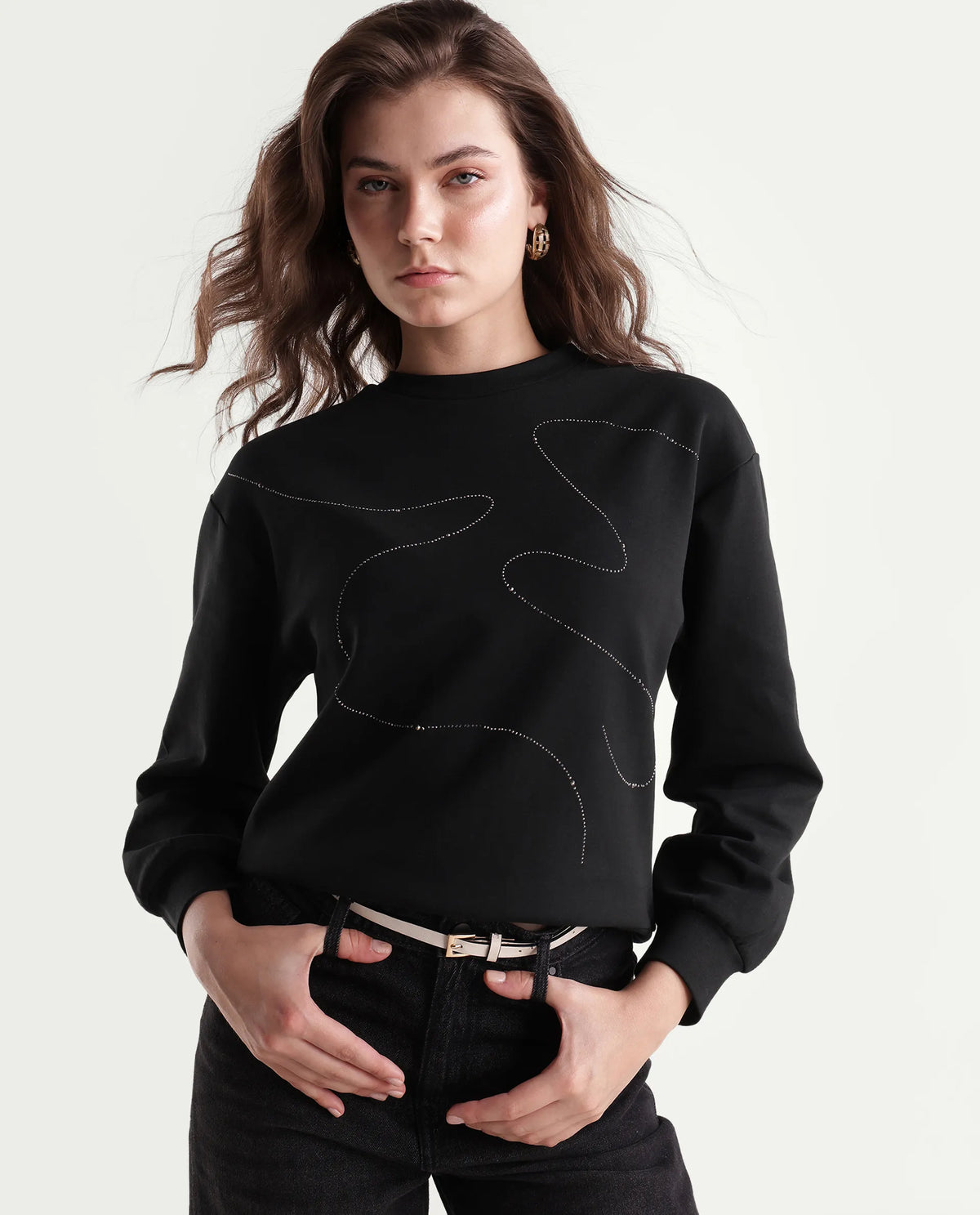 Rareism Women's Pound-T Black Cotton Blend Regular Fit Printed Sweatshirt