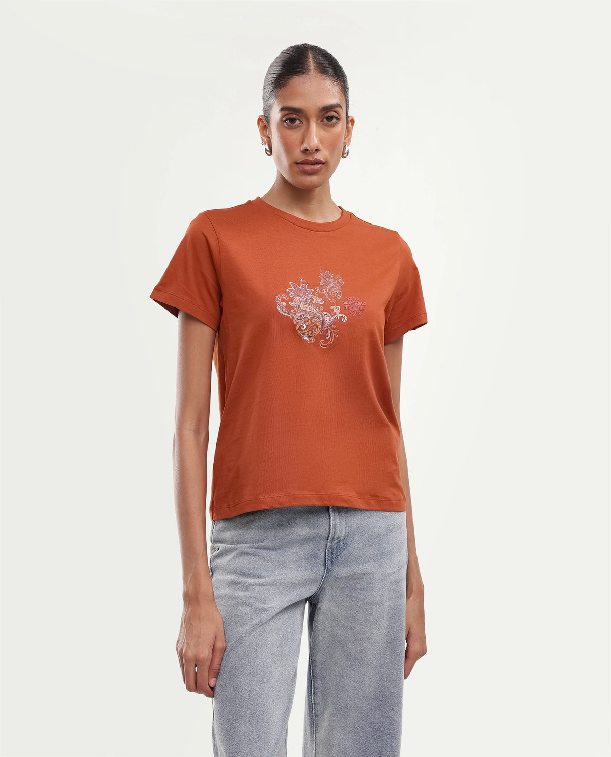 Rareism Women's Ronelps Rust Cotton Crew Neck Regular Paisley T-Shirt