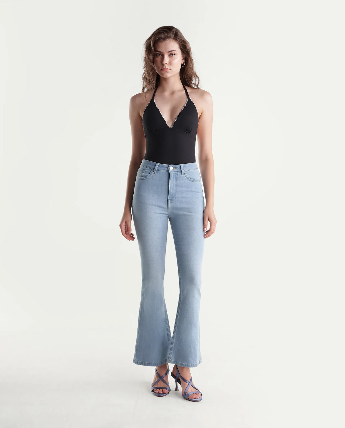Rareism Women's Bute-2 Blue Cotton Blend Shank And Zipper Bootcut Plain Jeans