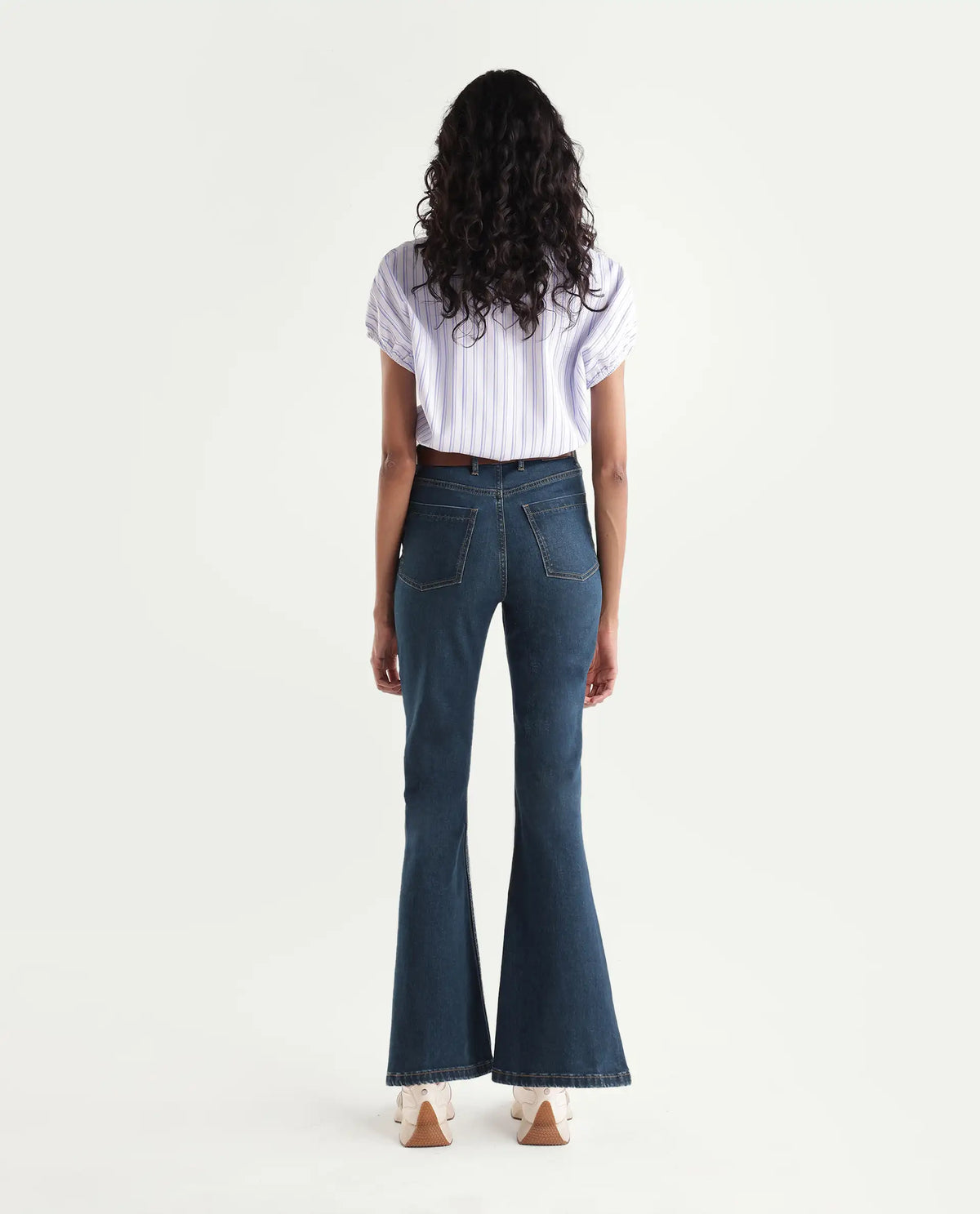 Rareism Women's Bute-4 Blue Cotton Blend Shank And Zipper Bootcut Plain Jeans