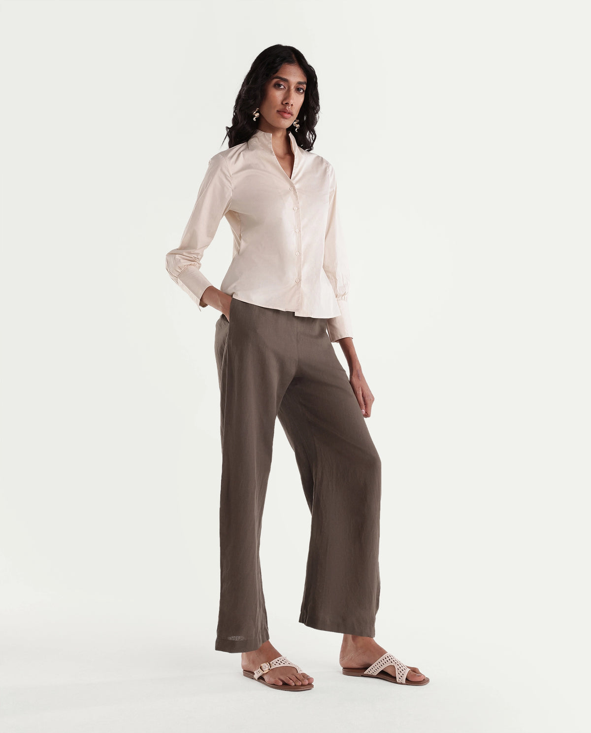 Rareism Women Latent Dark Brown 100% Linen Plain Barrel Trouser