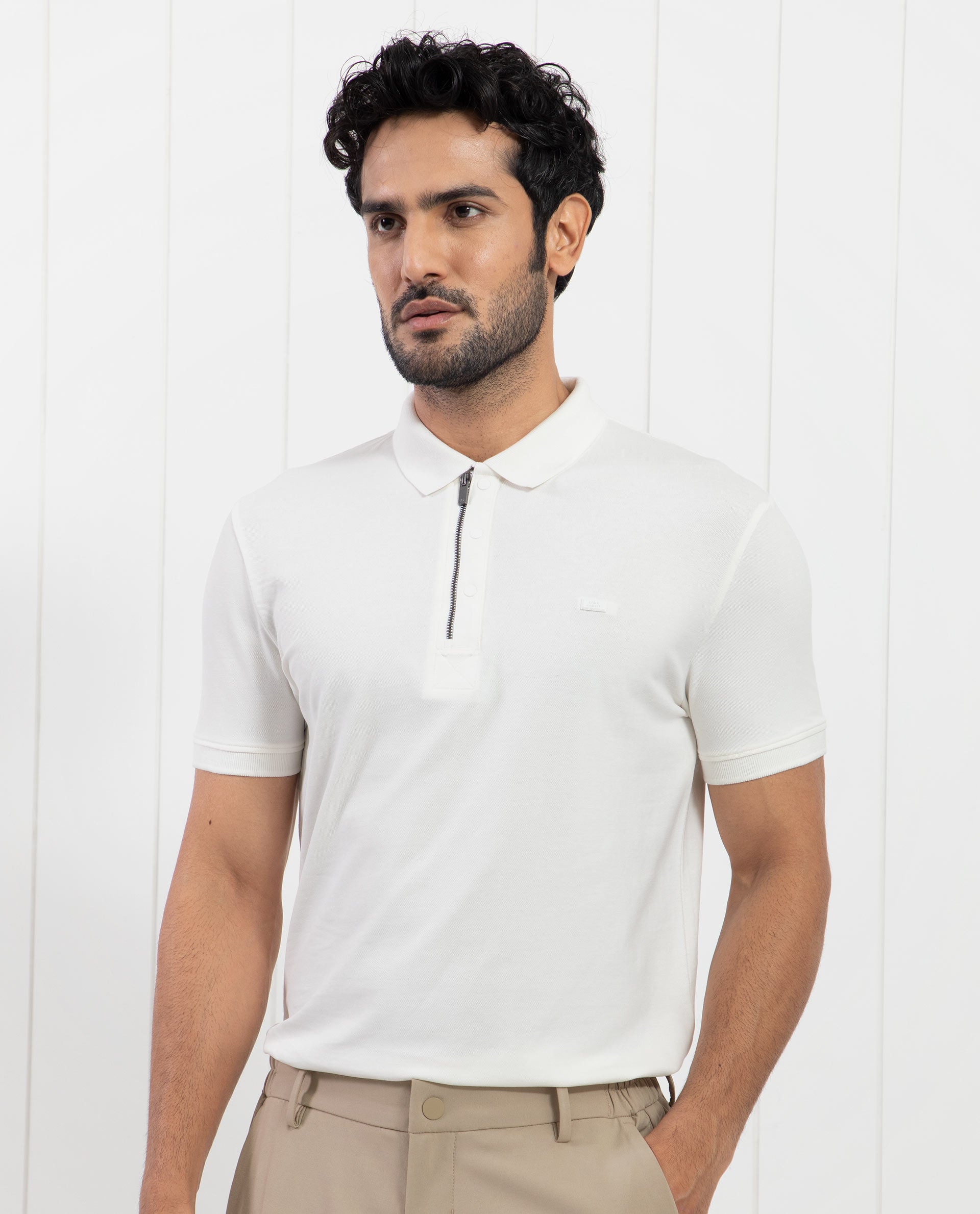 Rare Rabbit Men's Saliso Off White Cotton Plain Regular Fit Half Sleeve Polo