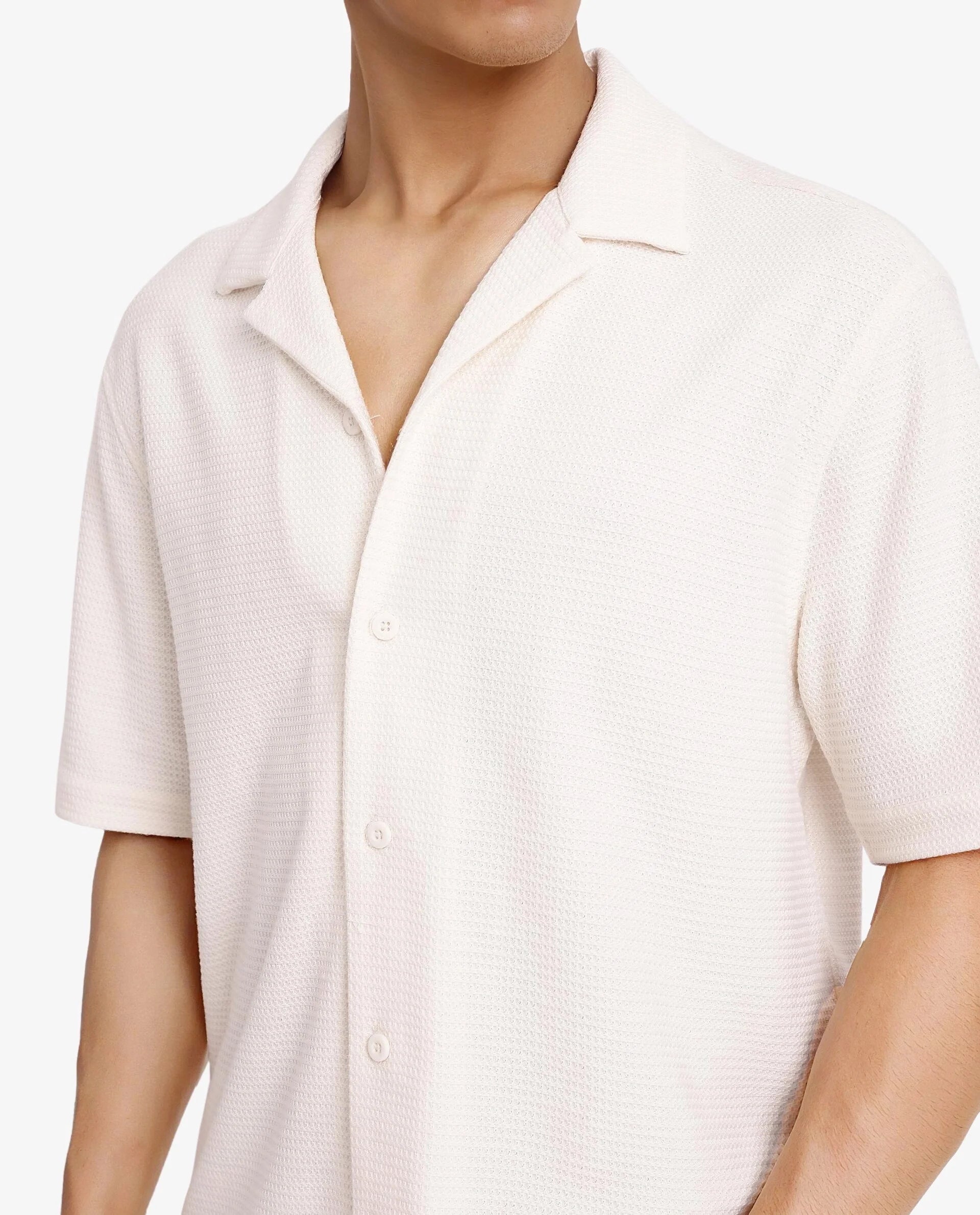 Rare Rabbit Men Site Ss Off White Short Sleeve Collared Neck Button Closure Regular Fit Plain Shirt