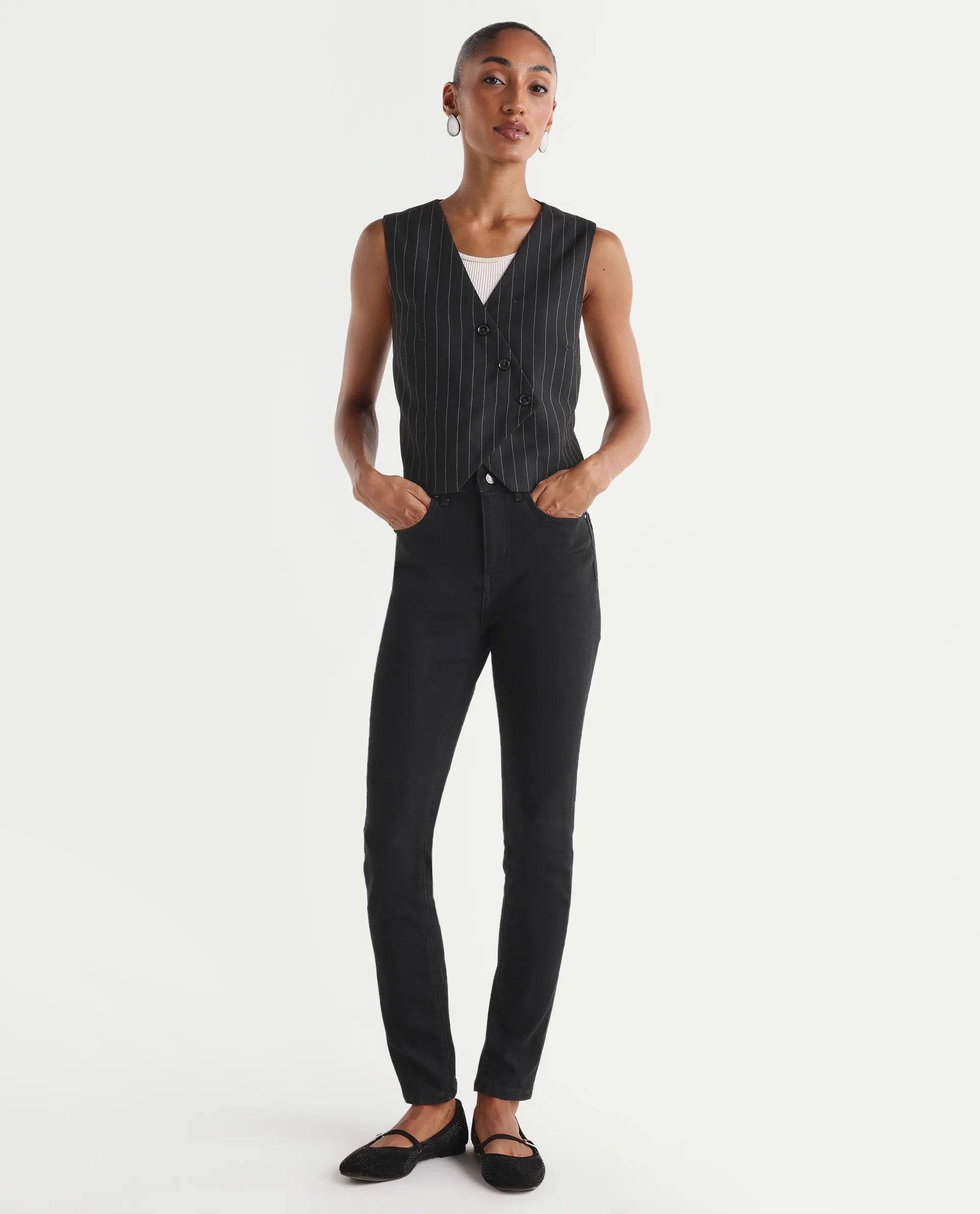 Rareism Women's Skenyob Black Cotton Blend Skinny Fit Plain Jeans