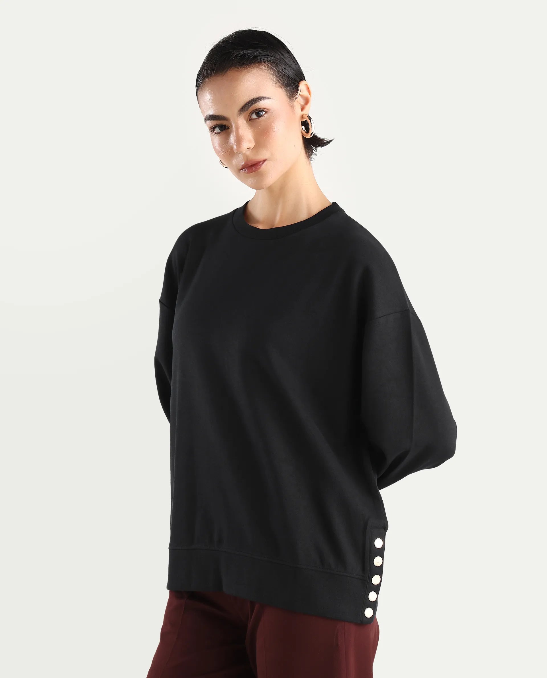 Rareism Women's Snappy Black Cotton Blend Crew Neck Plain Relaxed Fit Sweatshirt