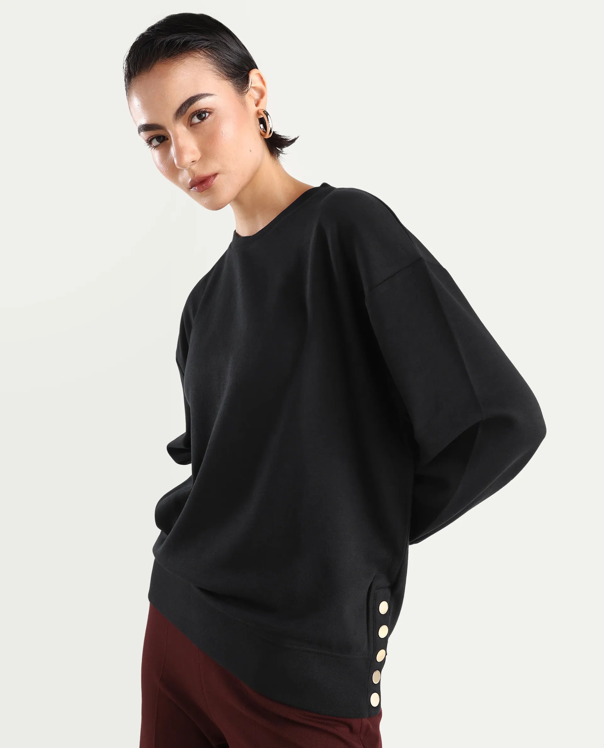 Rareism Women's Snappy Black Cotton Blend Crew Neck Plain Relaxed Fit Sweatshirt