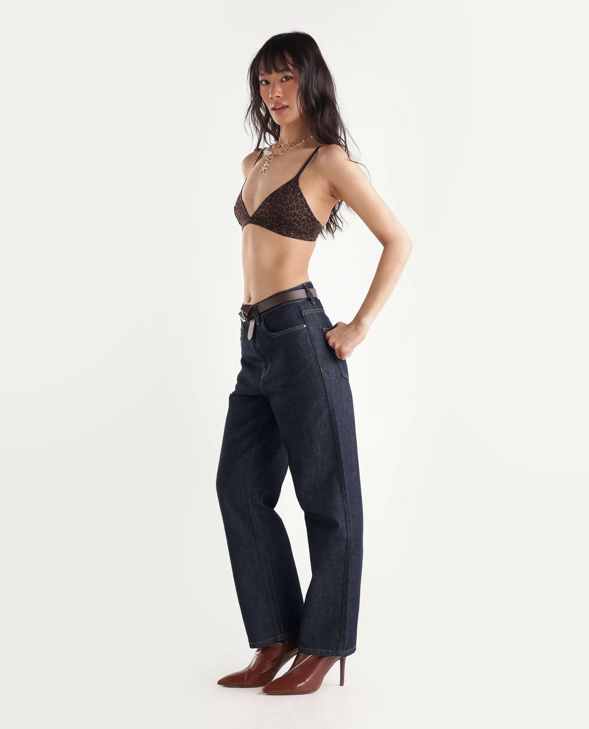 Rareism Women's Strank-1 Dark Navy Cotton Blend Shank And Zipper Ankle Straight Plain Jeans
