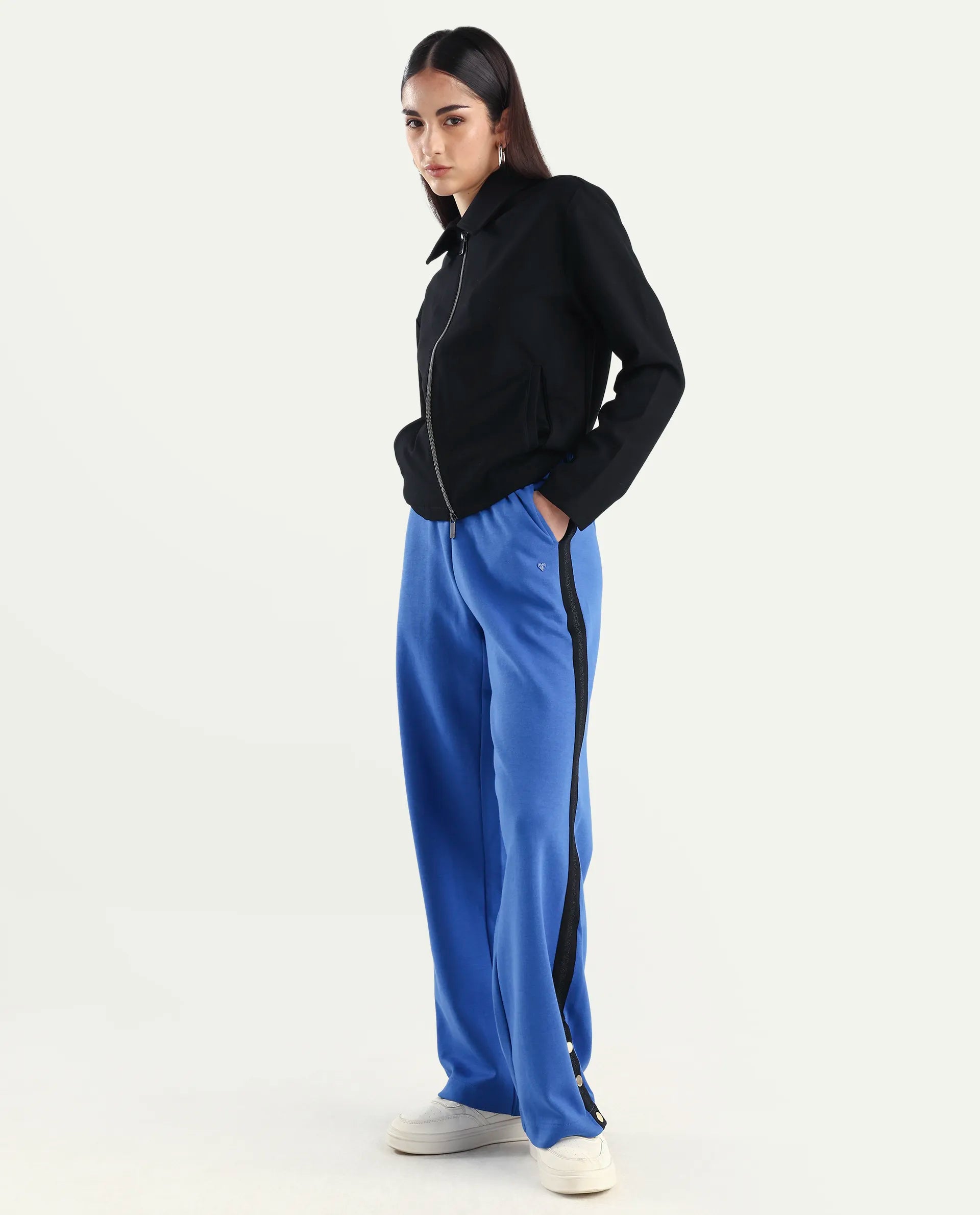 Rareism Women's Tappy Blue Cotton Blend Plain Ankle Length Regular Fit Track Pant