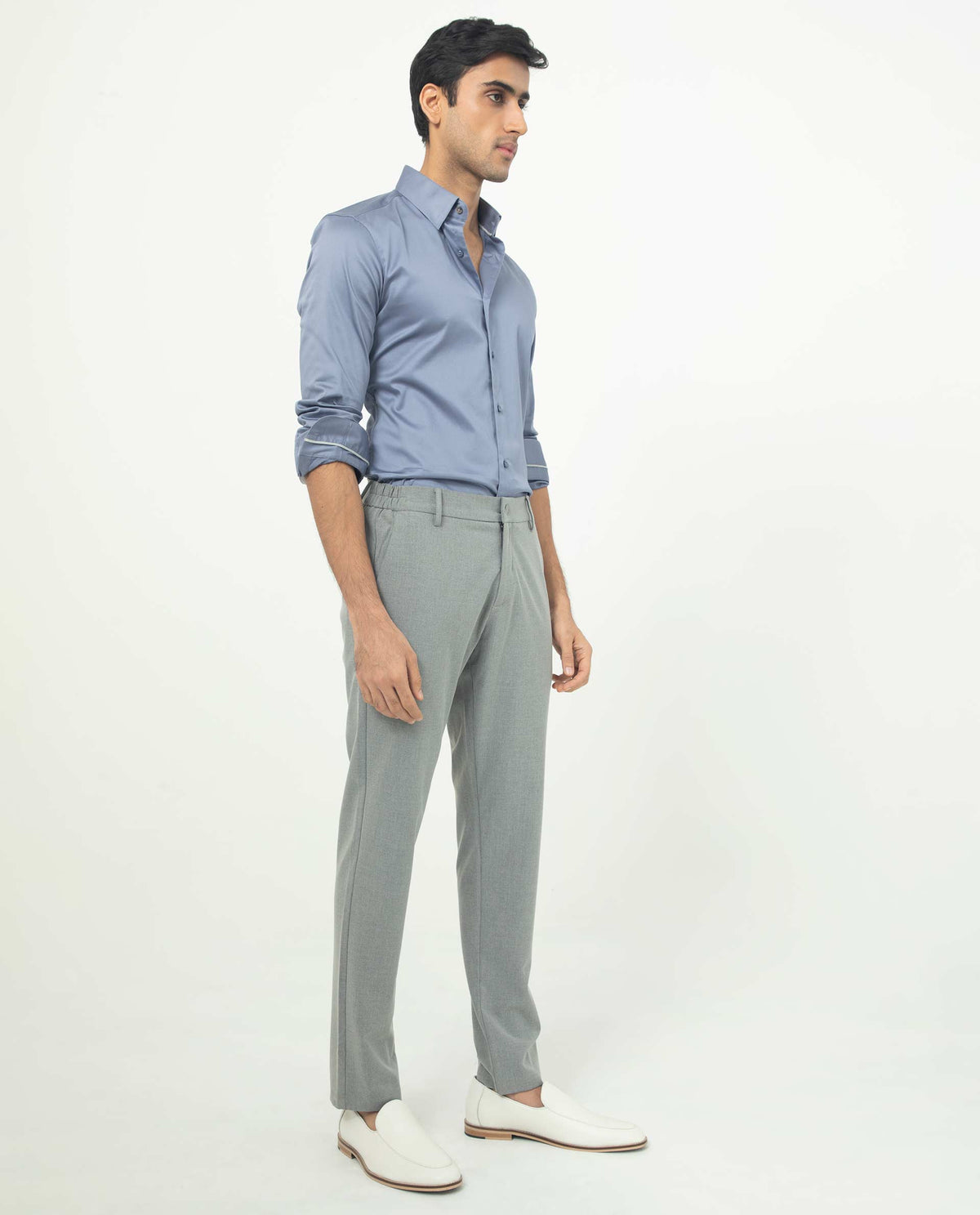 Rare Rabbit Men's Travellers Dusky Grey Solid Mid-Rise Regular Fit Trouser
