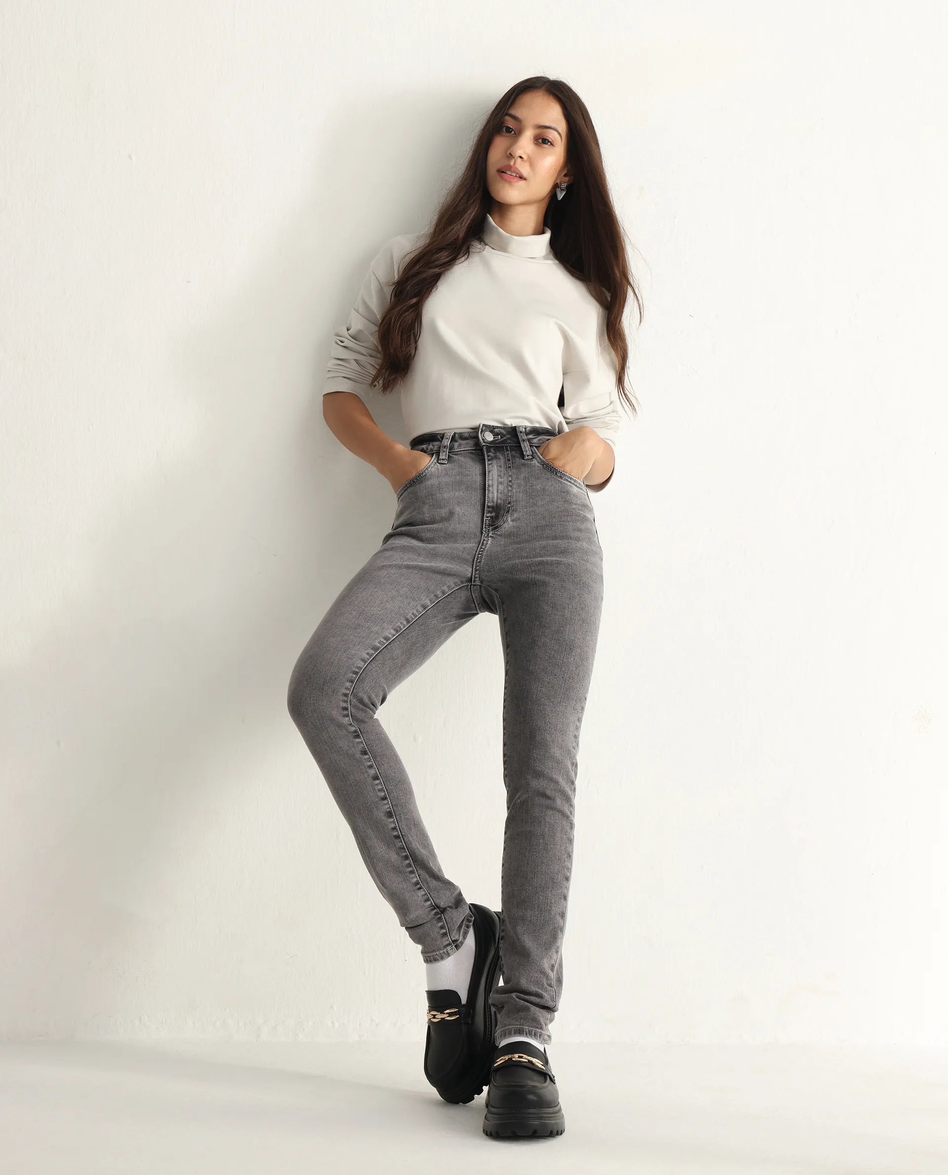 Rareism Women's Zingal Grey Cotton Plain Ankle Length Sleek Skinny Fit Jeans