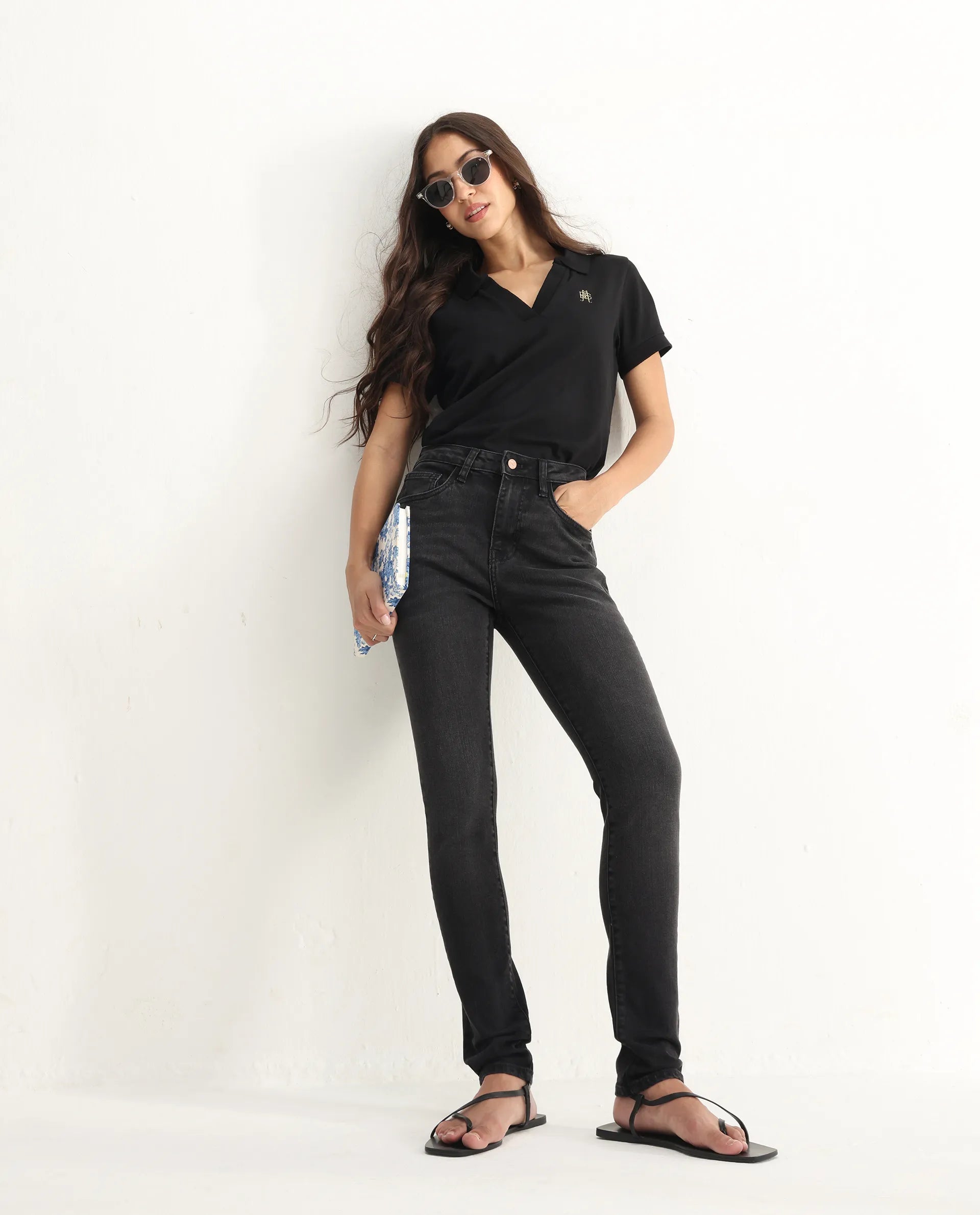 Rareism Women's Zingy Black Cotton Blend Plain Ankle Length Sleek Skinny Fit Jeans